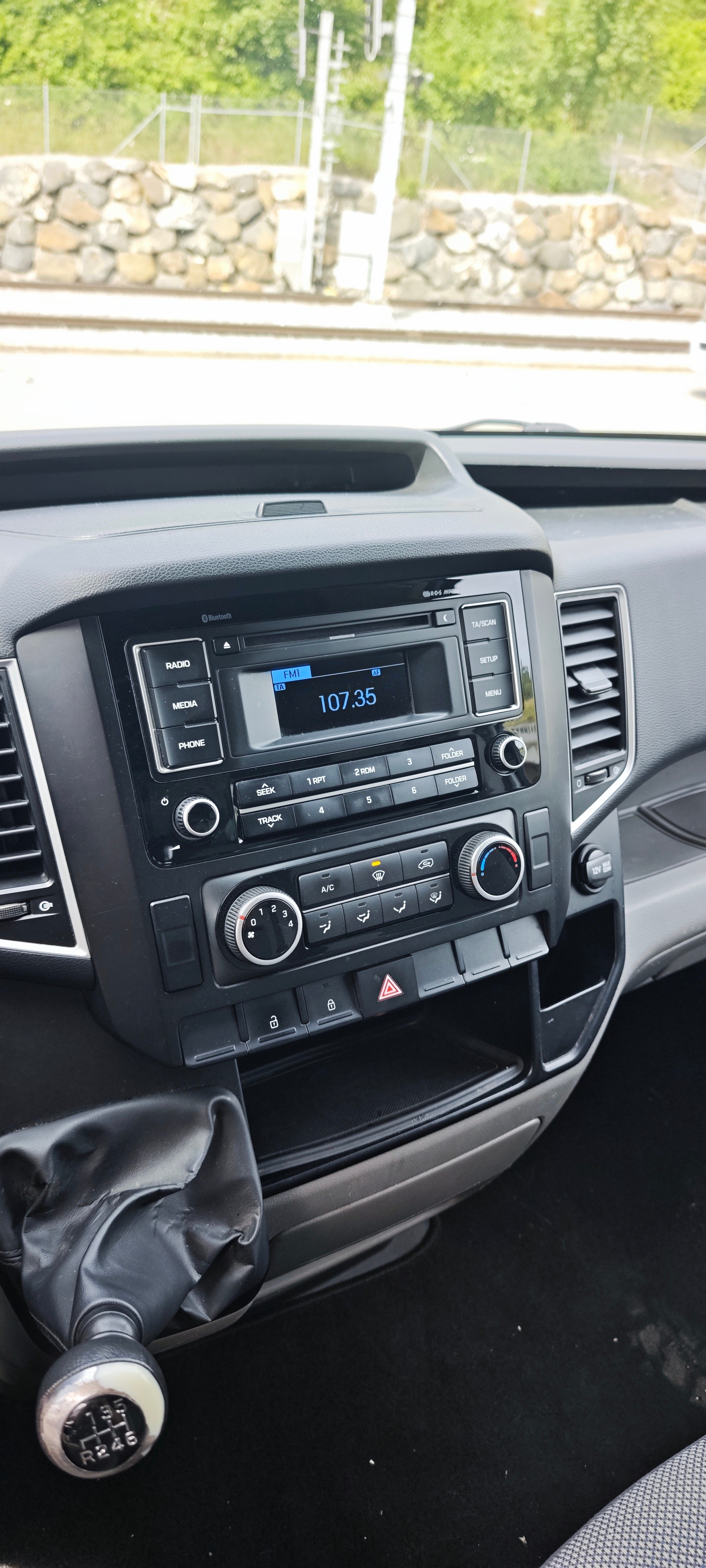 HYUNDAI H350 2.5 CRDi Amplia L2-image-12