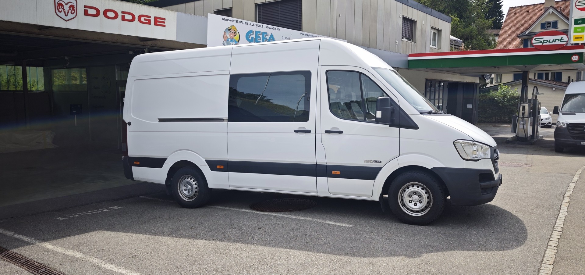 HYUNDAI H350 2.5 CRDi Amplia L2-image-0