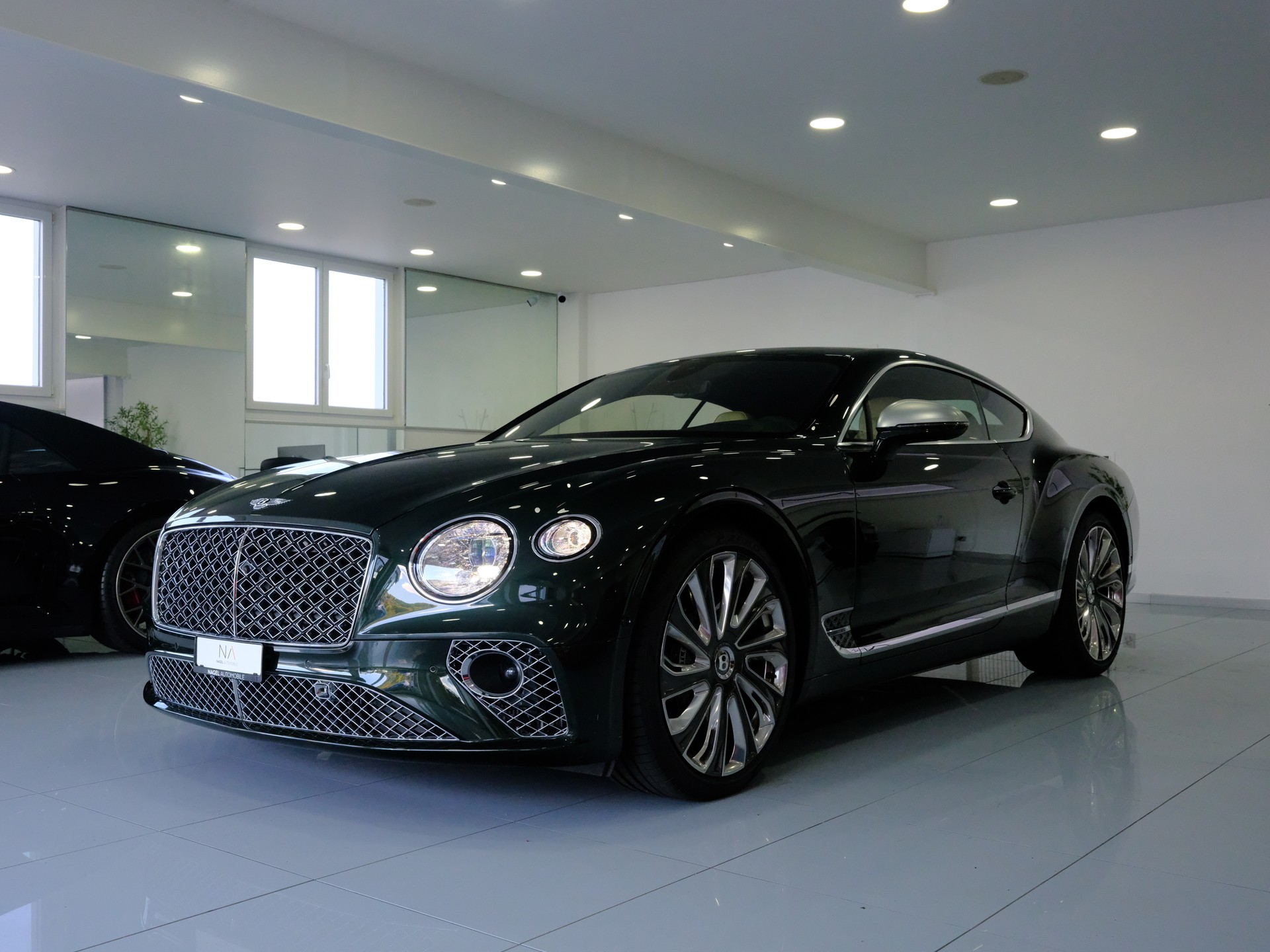 BENTLEY Continental GT 4.0 V8 Mulliner-image-3