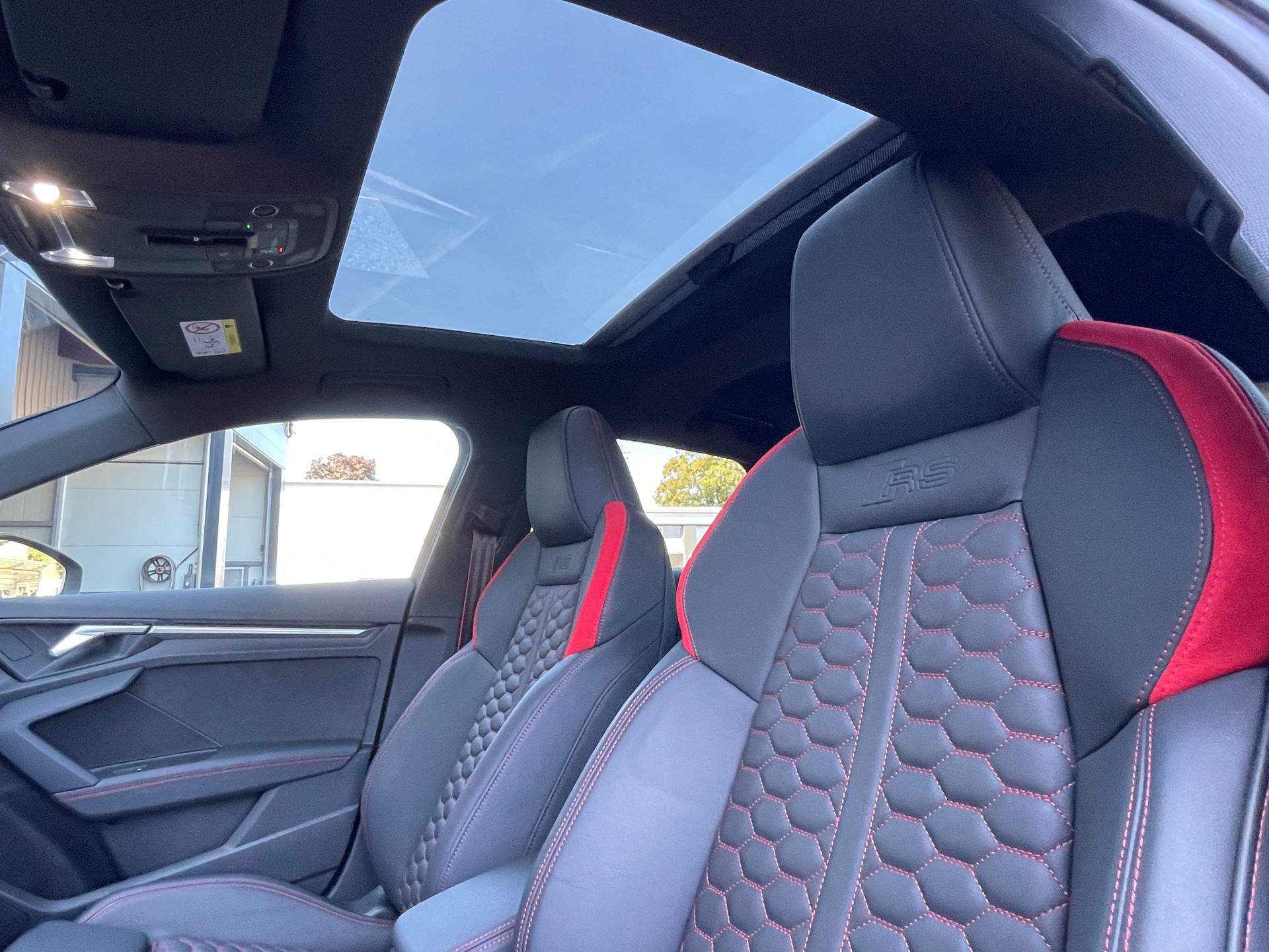 AUDI RS3 Sportback 2.5 TSI quattro S-tronic-image-7