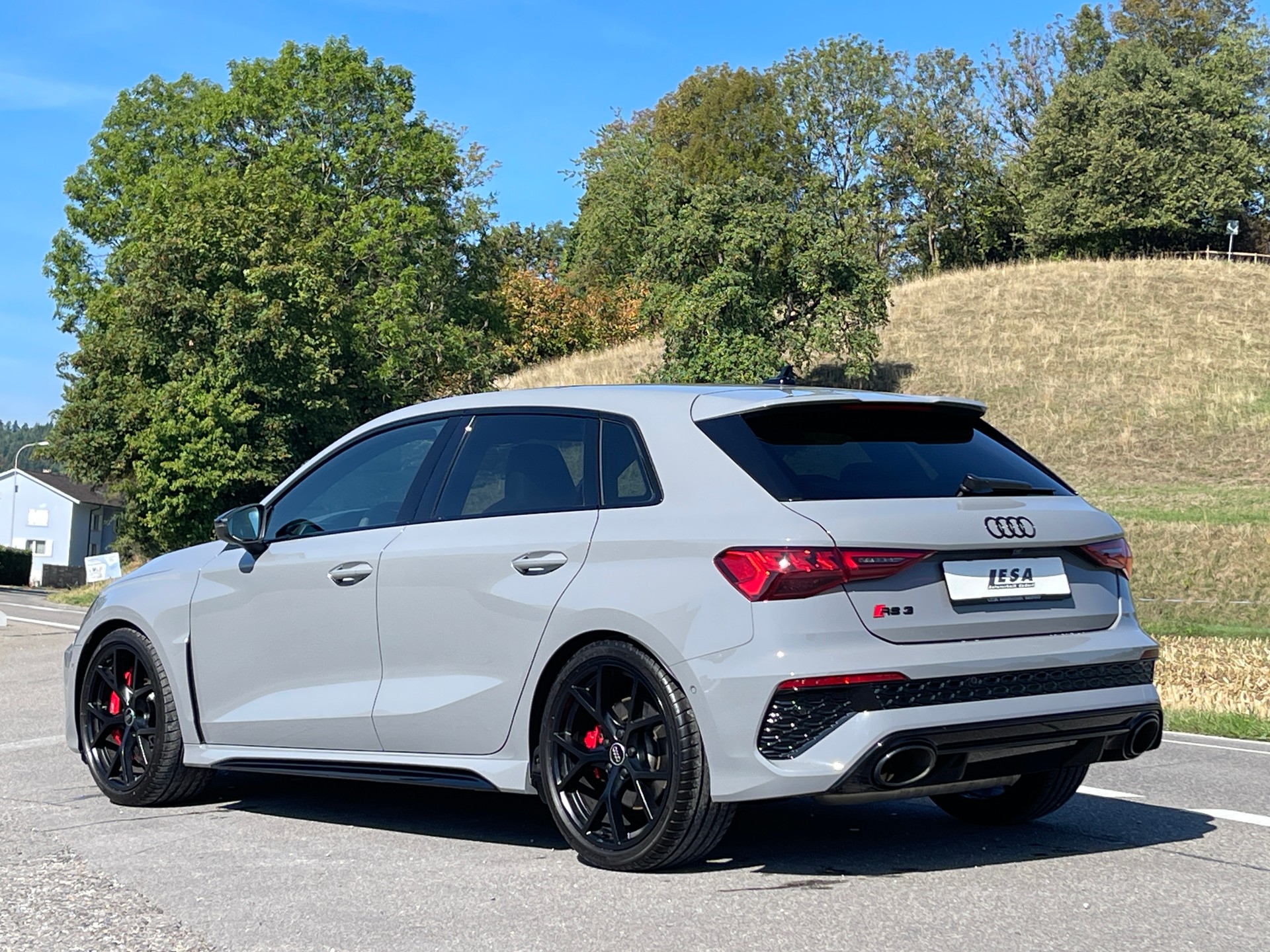 AUDI RS3 Sportback 2.5 TSI quattro S-tronic-image-2