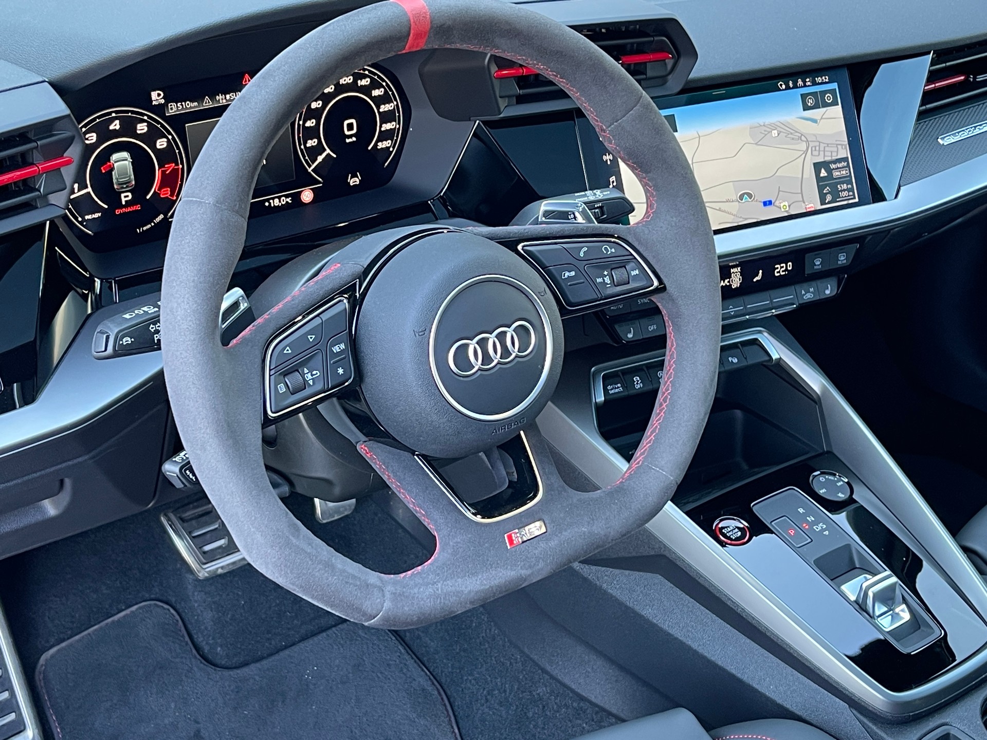 AUDI RS3 Sportback 2.5 TSI quattro S-tronic-image-12