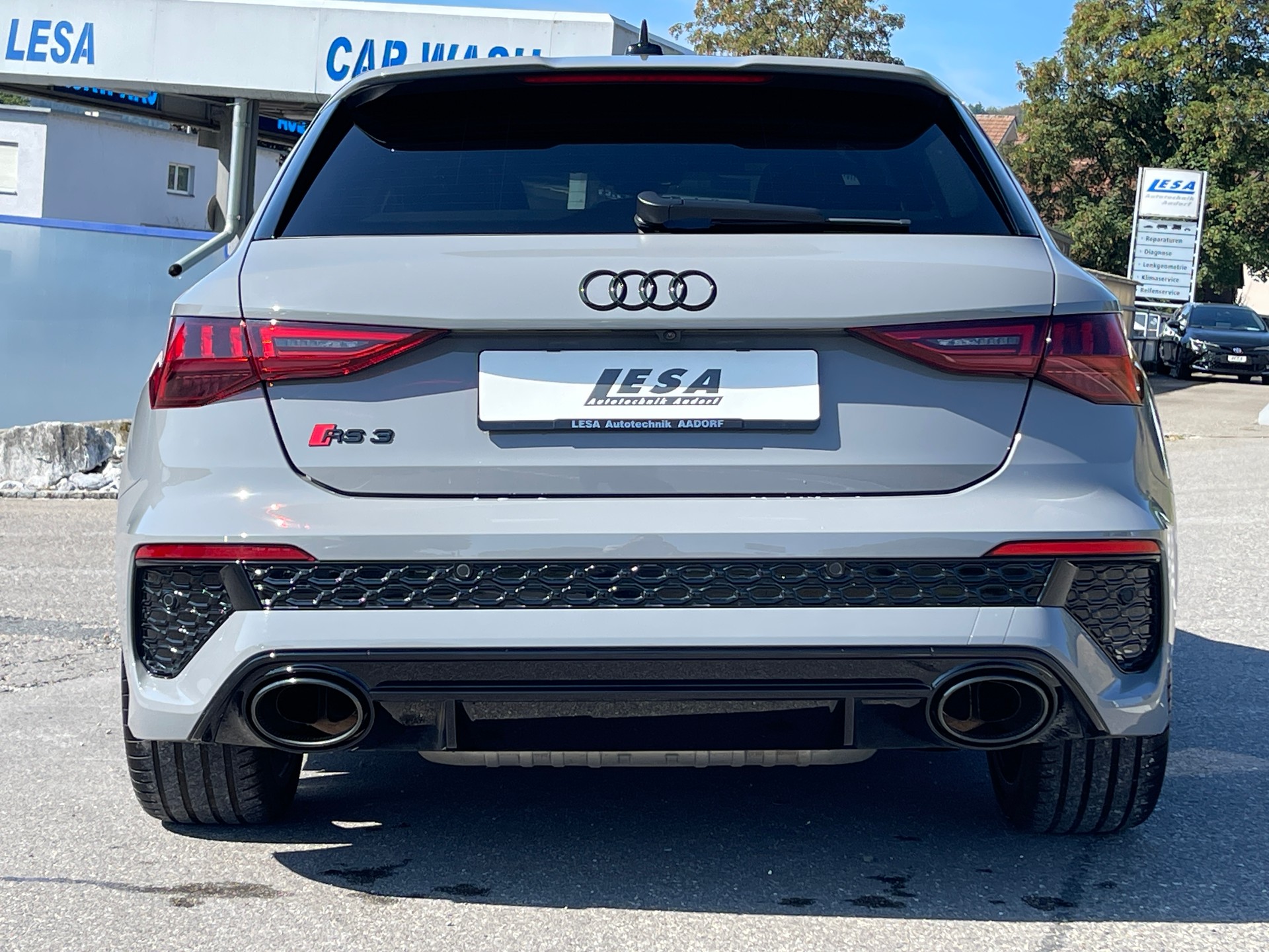 AUDI RS3 Sportback 2.5 TSI quattro S-tronic-image-4