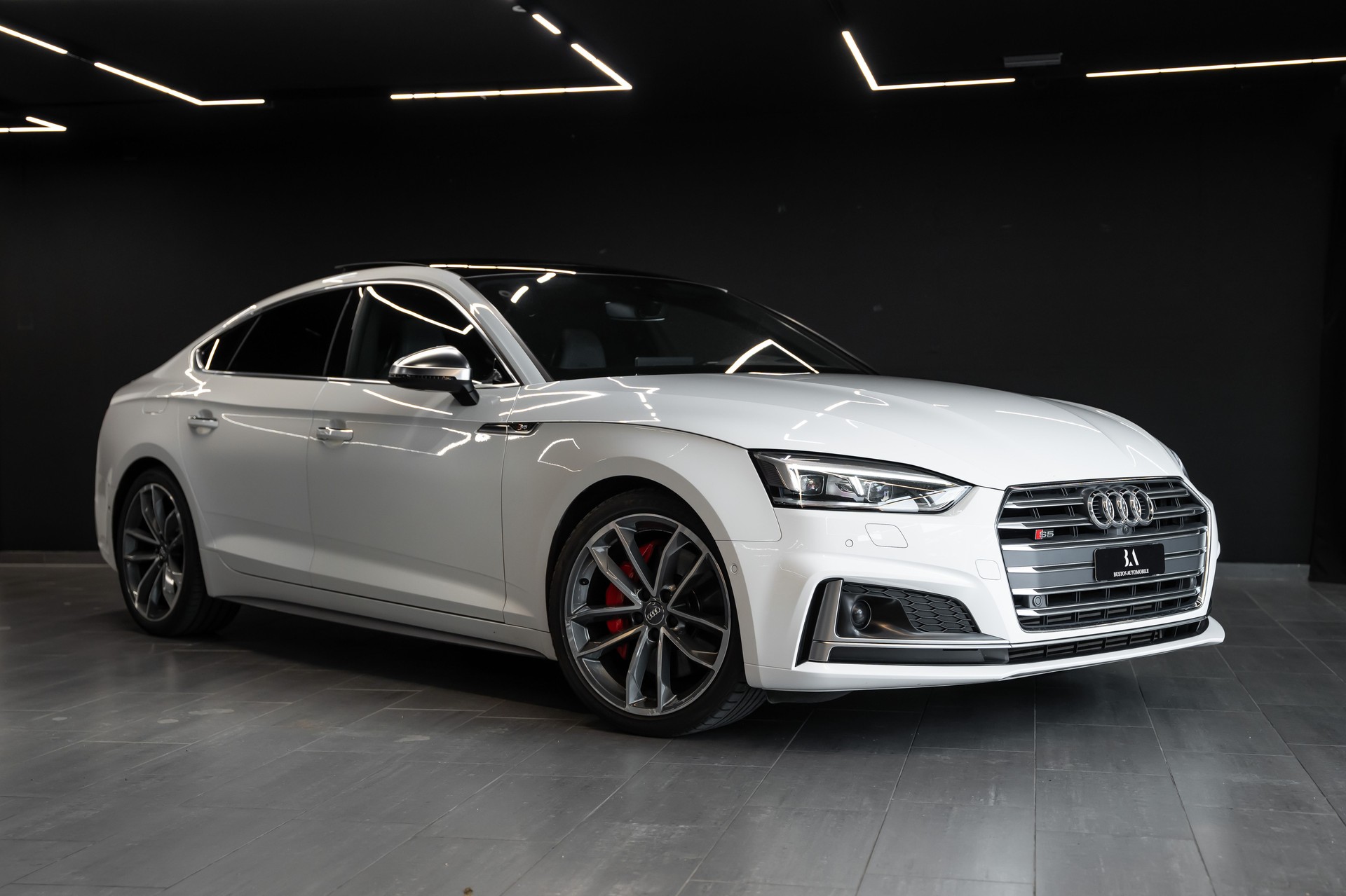 AUDI S5 Sportback 3.0 TFSI quattro tiptronic / CH Fahrzeug / Carbon Package / Head Up / Pano Dach / 8 Fach-image-0