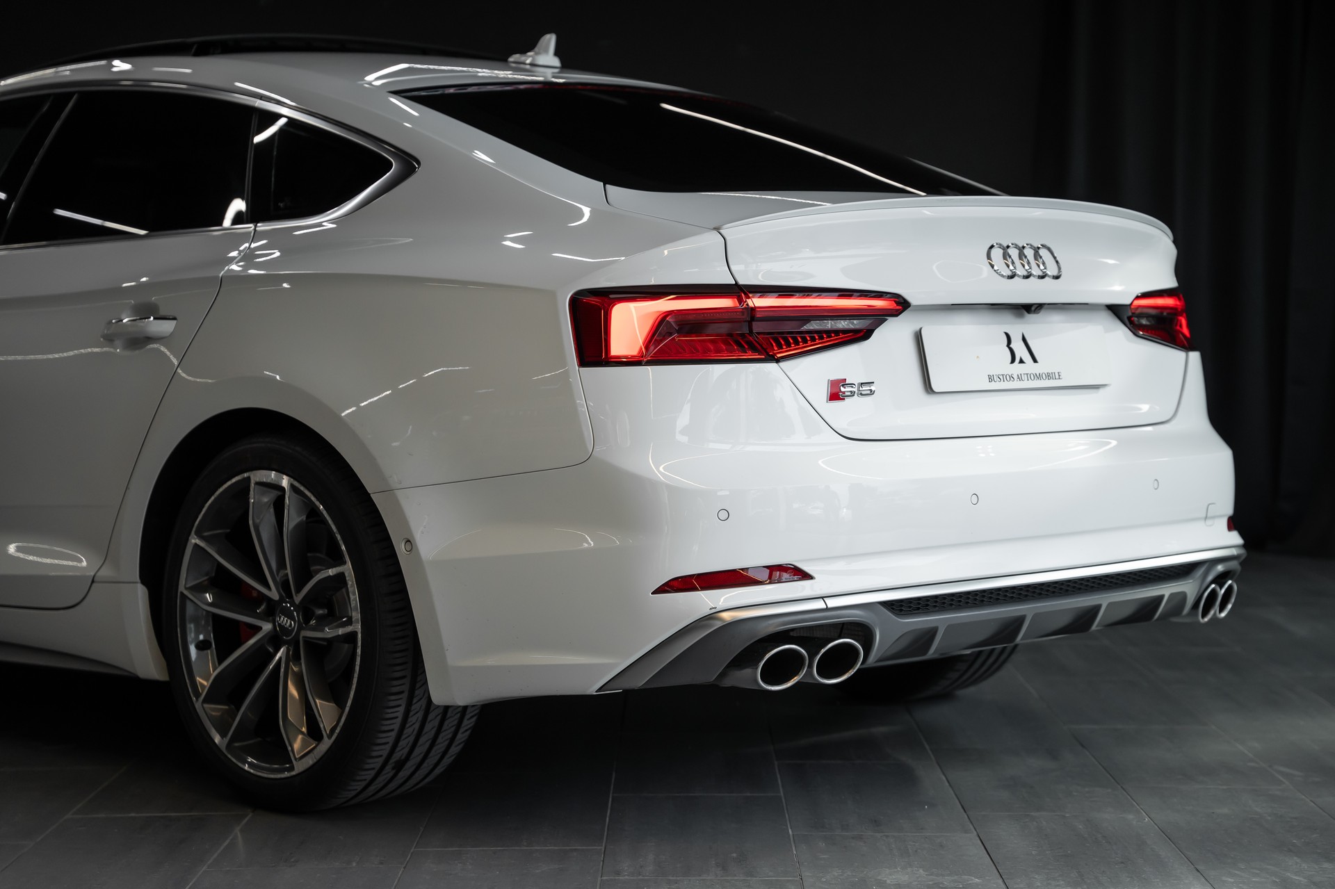 AUDI S5 Sportback 3.0 TFSI quattro tiptronic / CH Fahrzeug / Carbon Package / Head Up / Pano Dach / 8 Fach-image-7