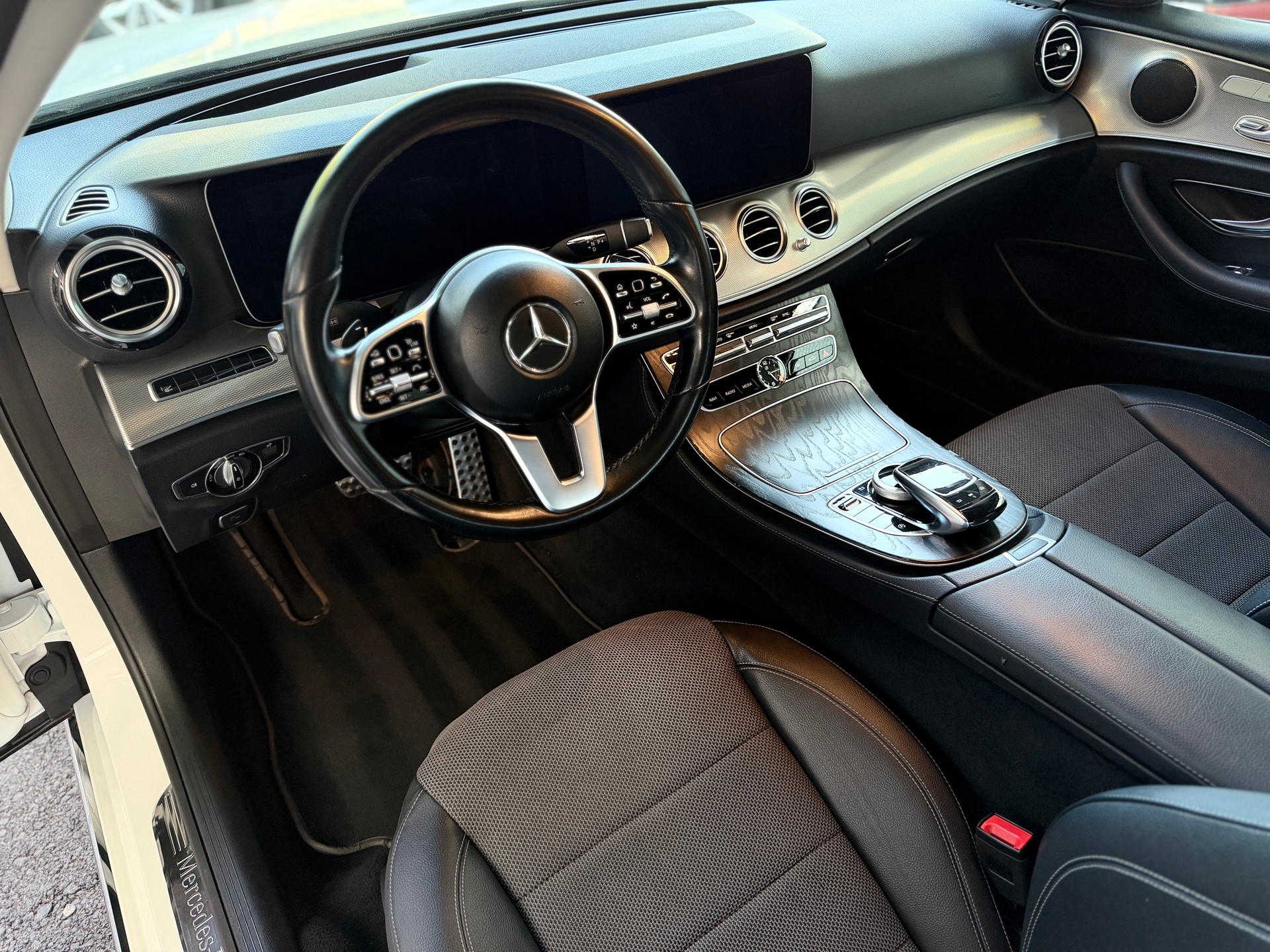 MERCEDES-BENZ E 200 Exclusive 9G-Tronic-image-8