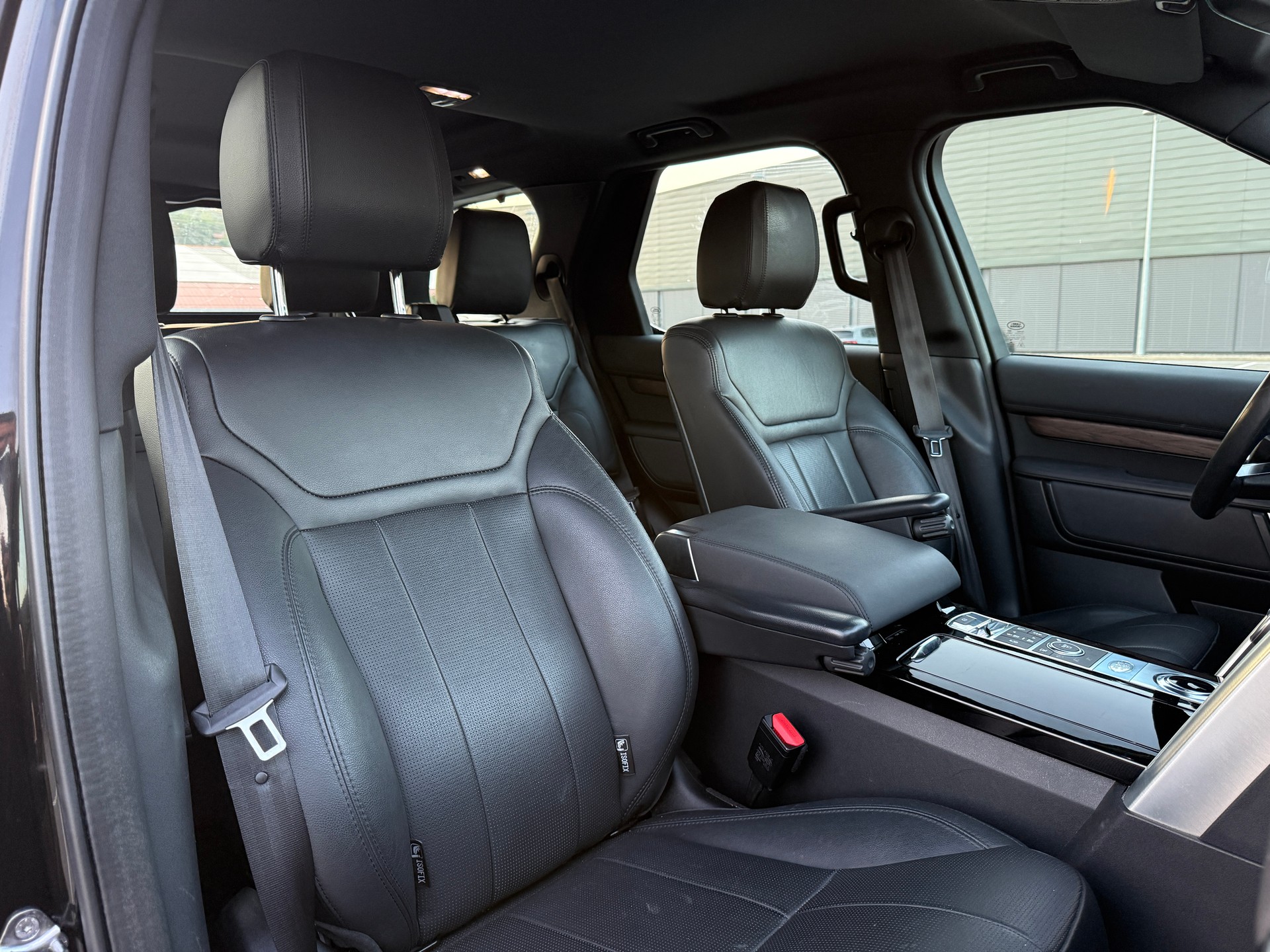 LAND ROVER Discovery 2.0 SD4 HSE Automatic-image-14