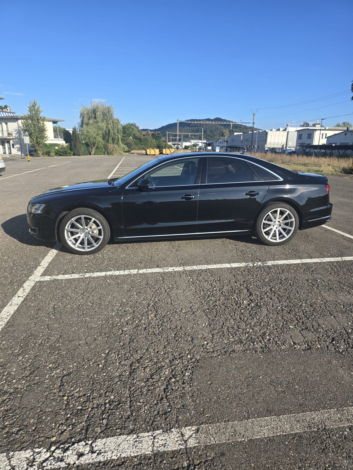 AUDI A8 3.0 TDI ultra quattro tiptronic-image-1