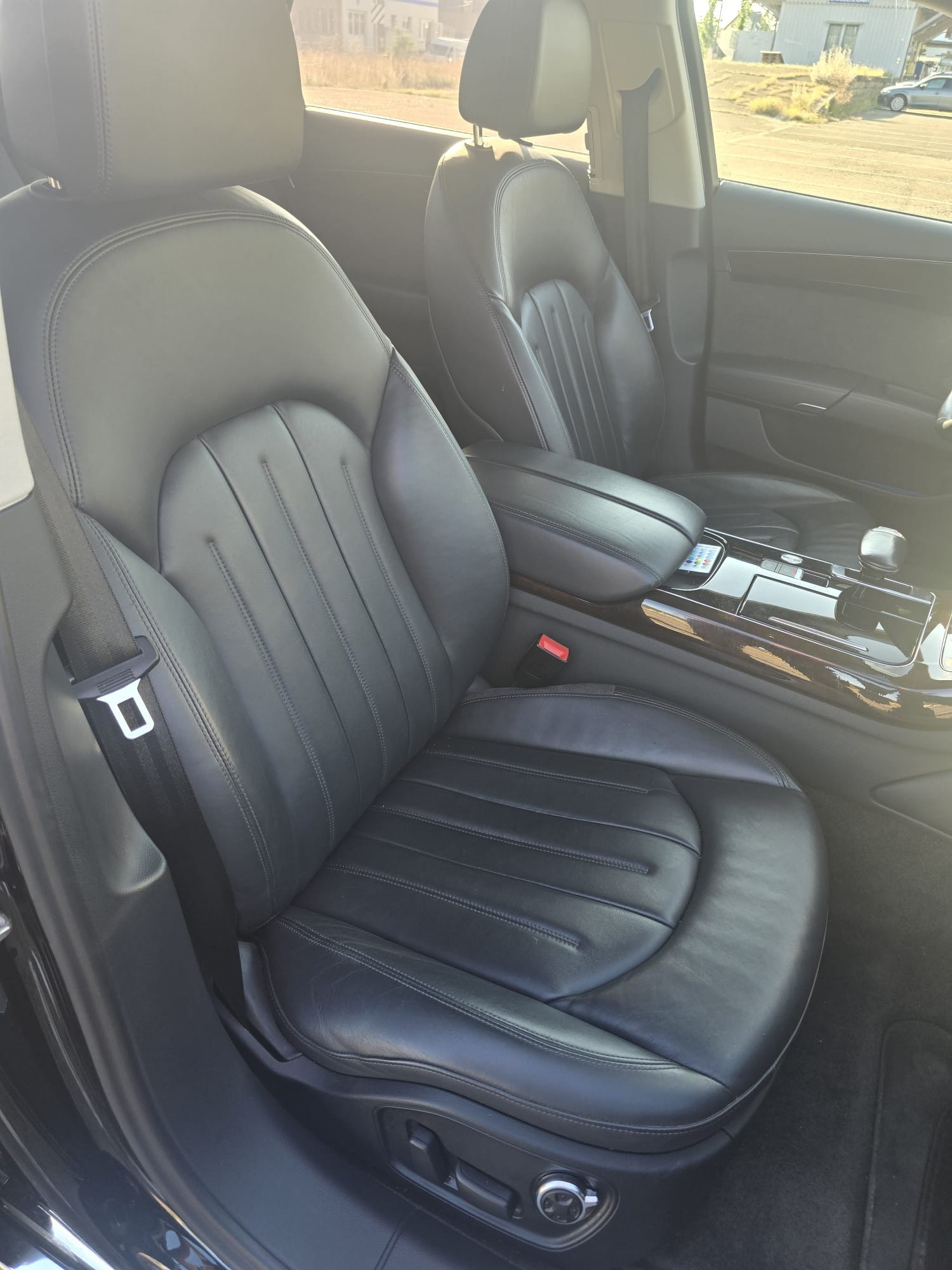AUDI A8 3.0 TDI ultra quattro tiptronic-image-9