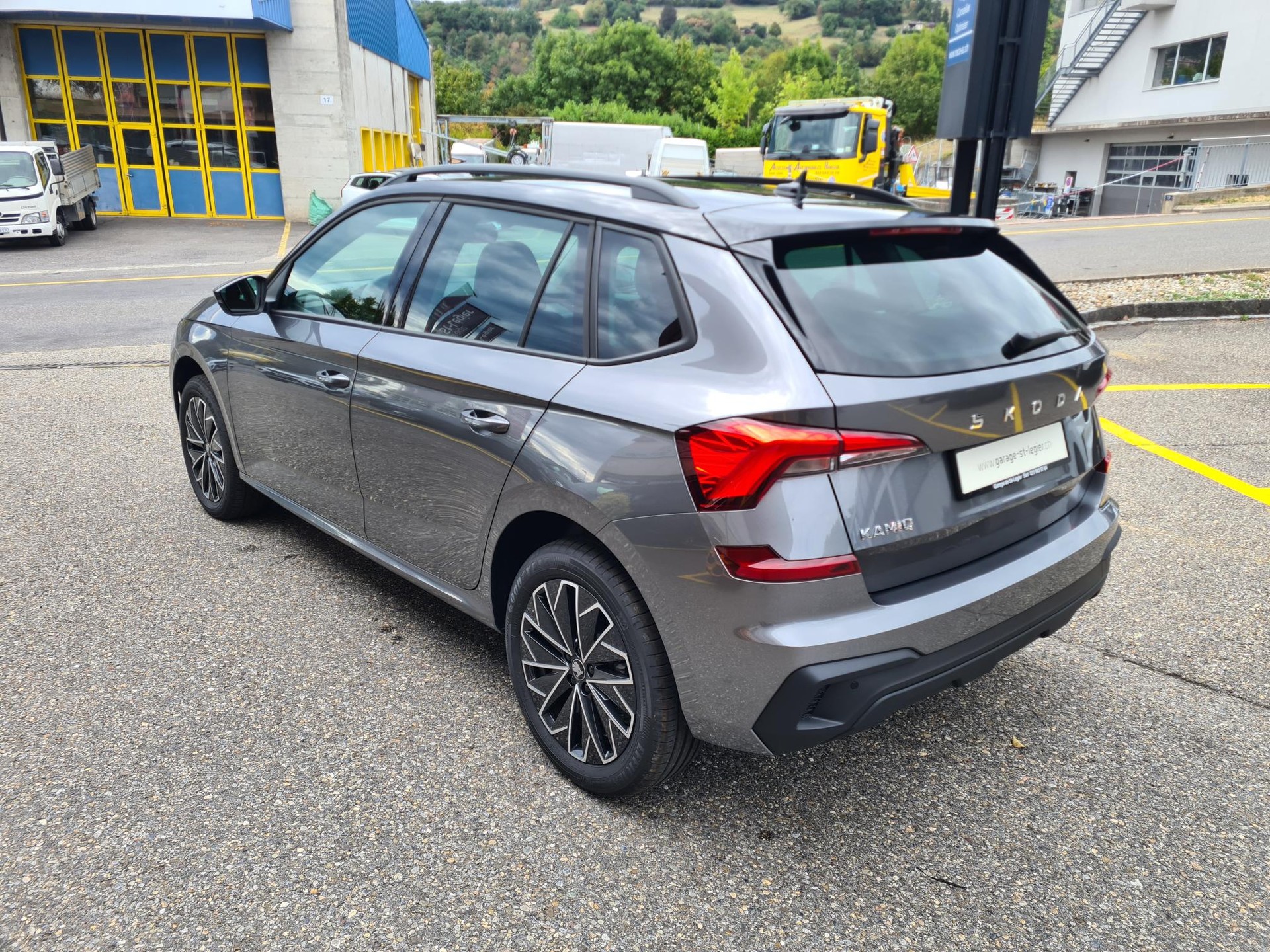 SKODA Kamiq 1.0 TSI Selection Black Edition DSG-image-3