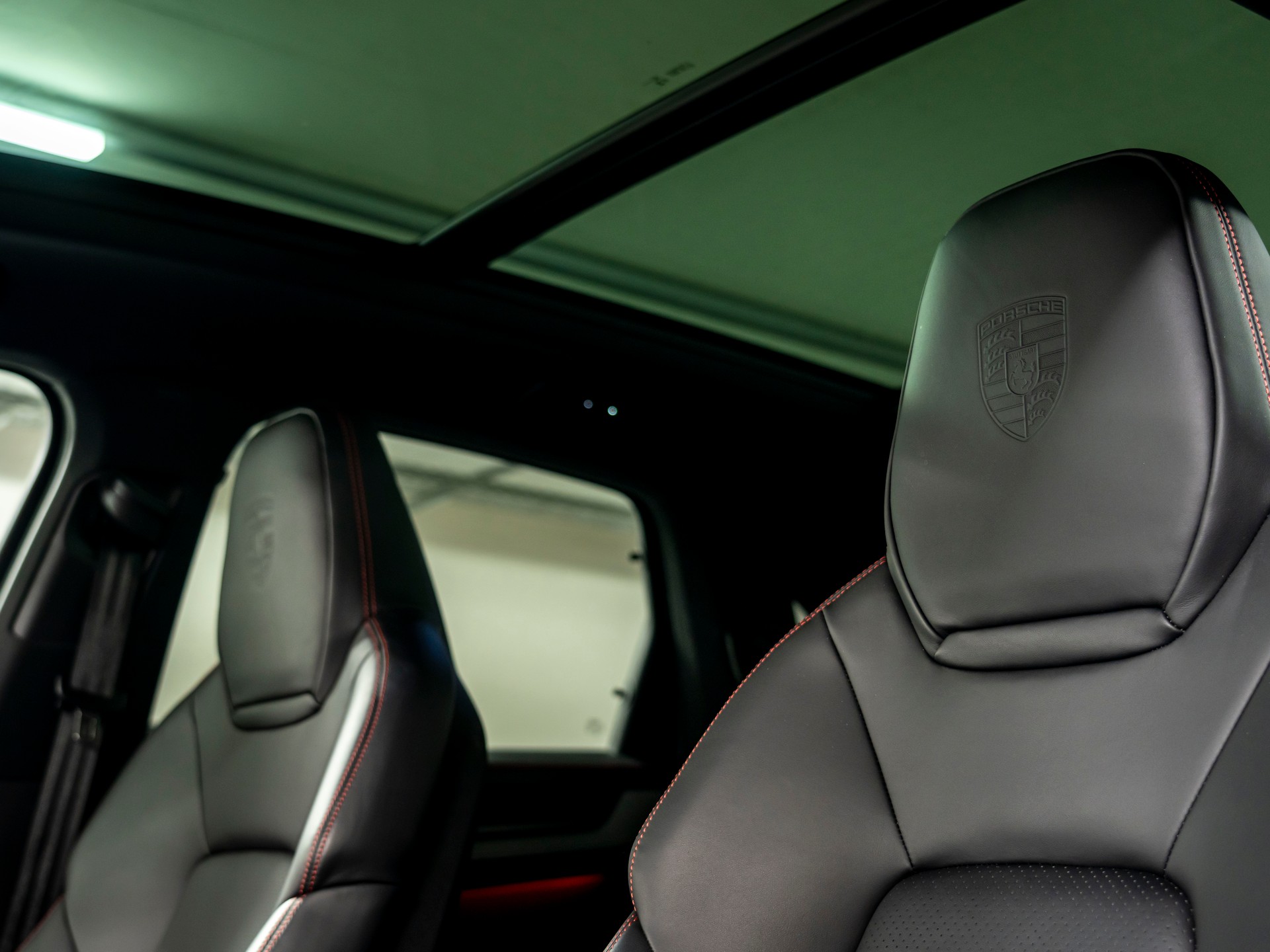 PORSCHE Cayenne S Tiptronic-image-19