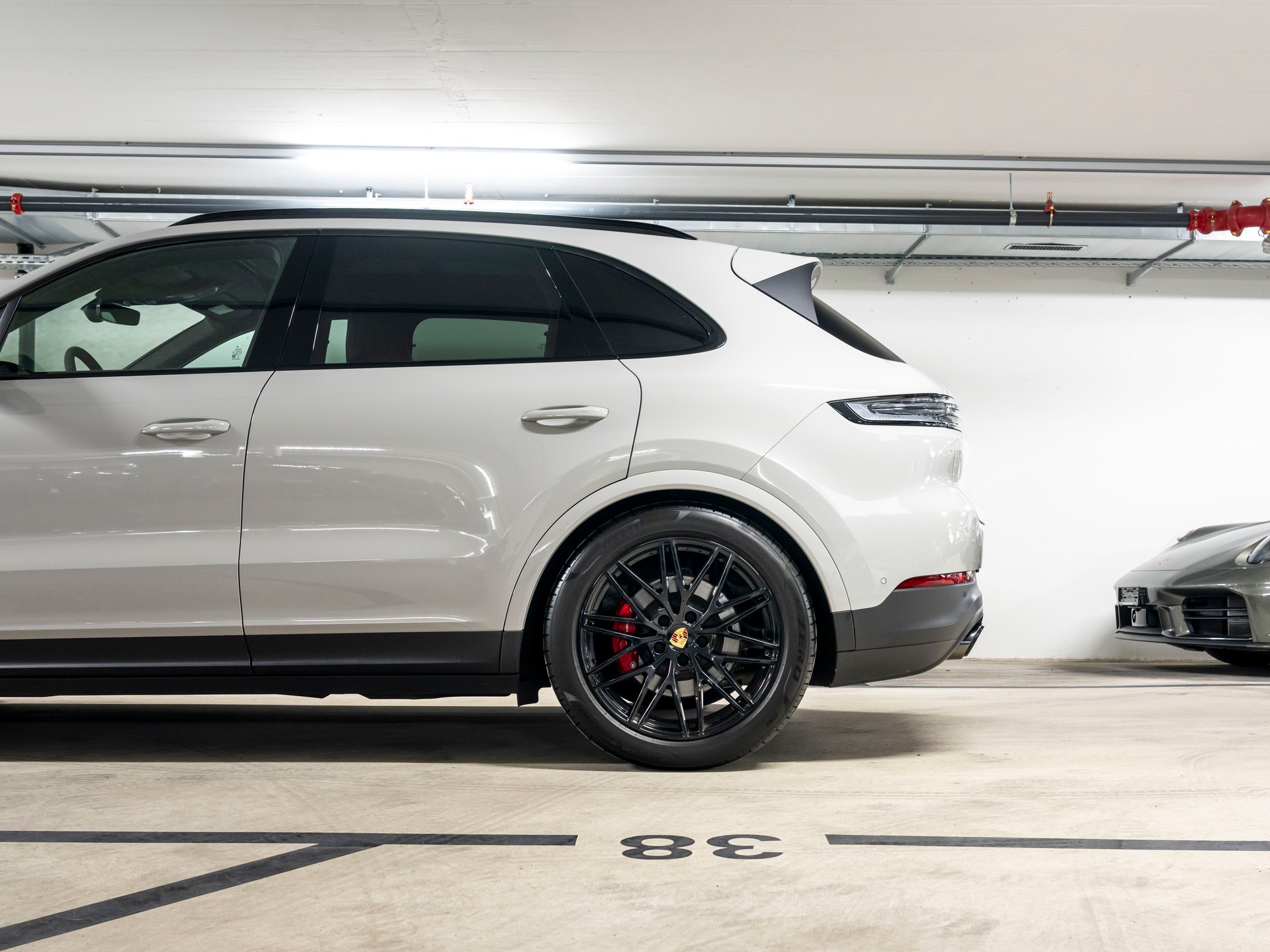 PORSCHE Cayenne S Tiptronic-image-8