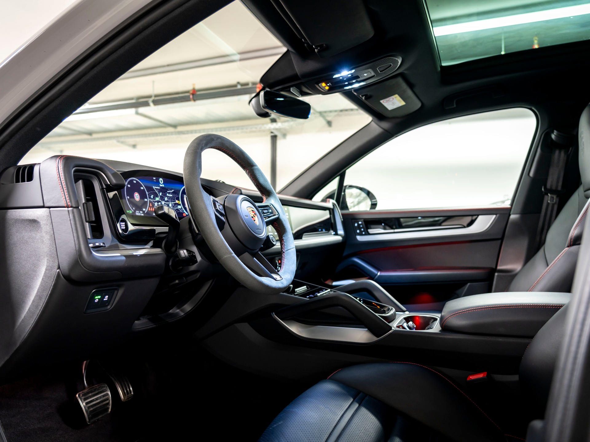 PORSCHE Cayenne S Tiptronic-image-14