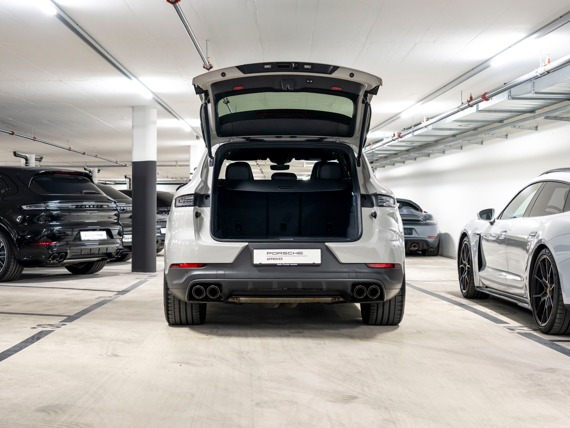PORSCHE Cayenne S Tiptronic-image-5