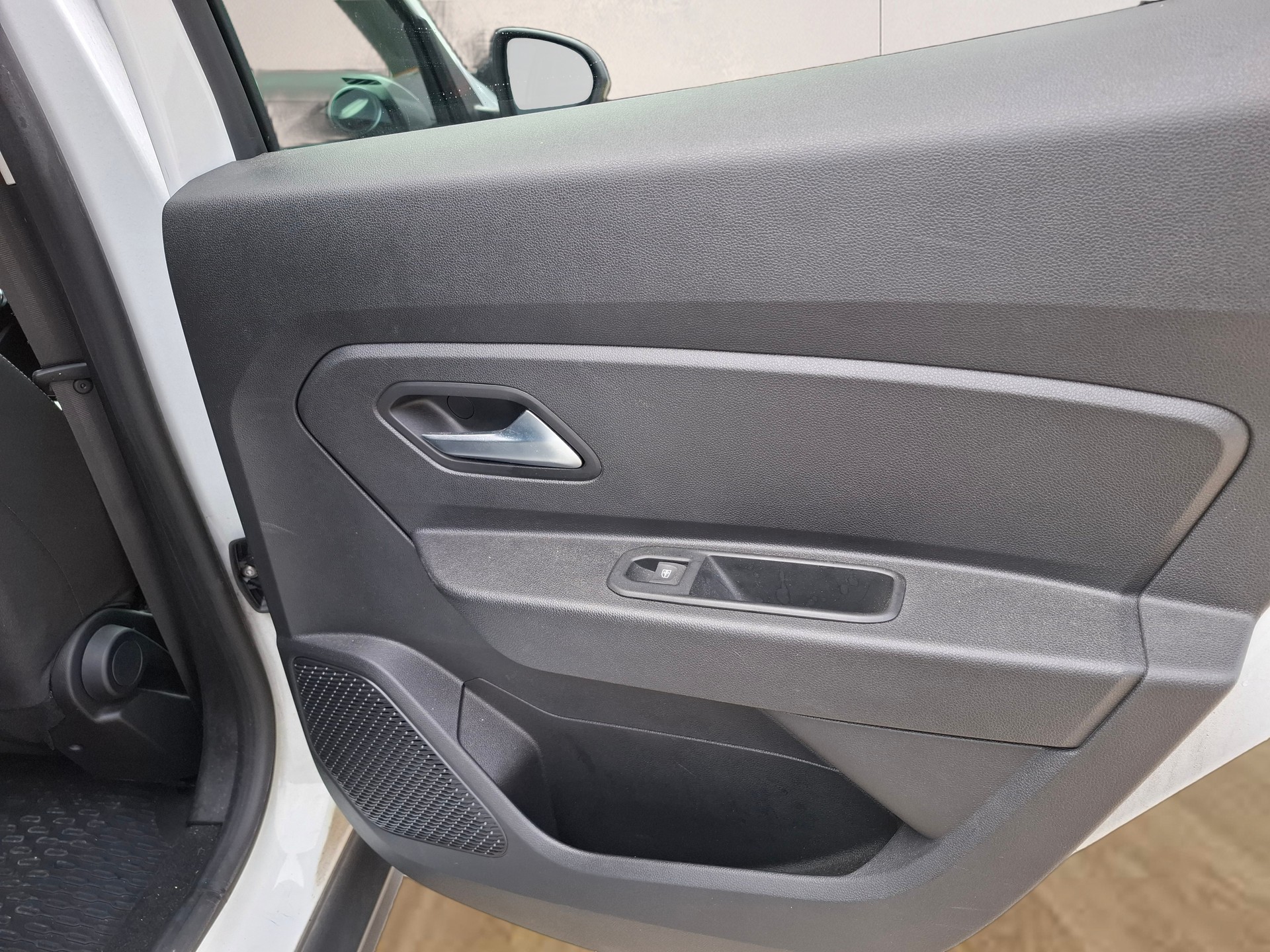 DACIA DUSTER-image-17