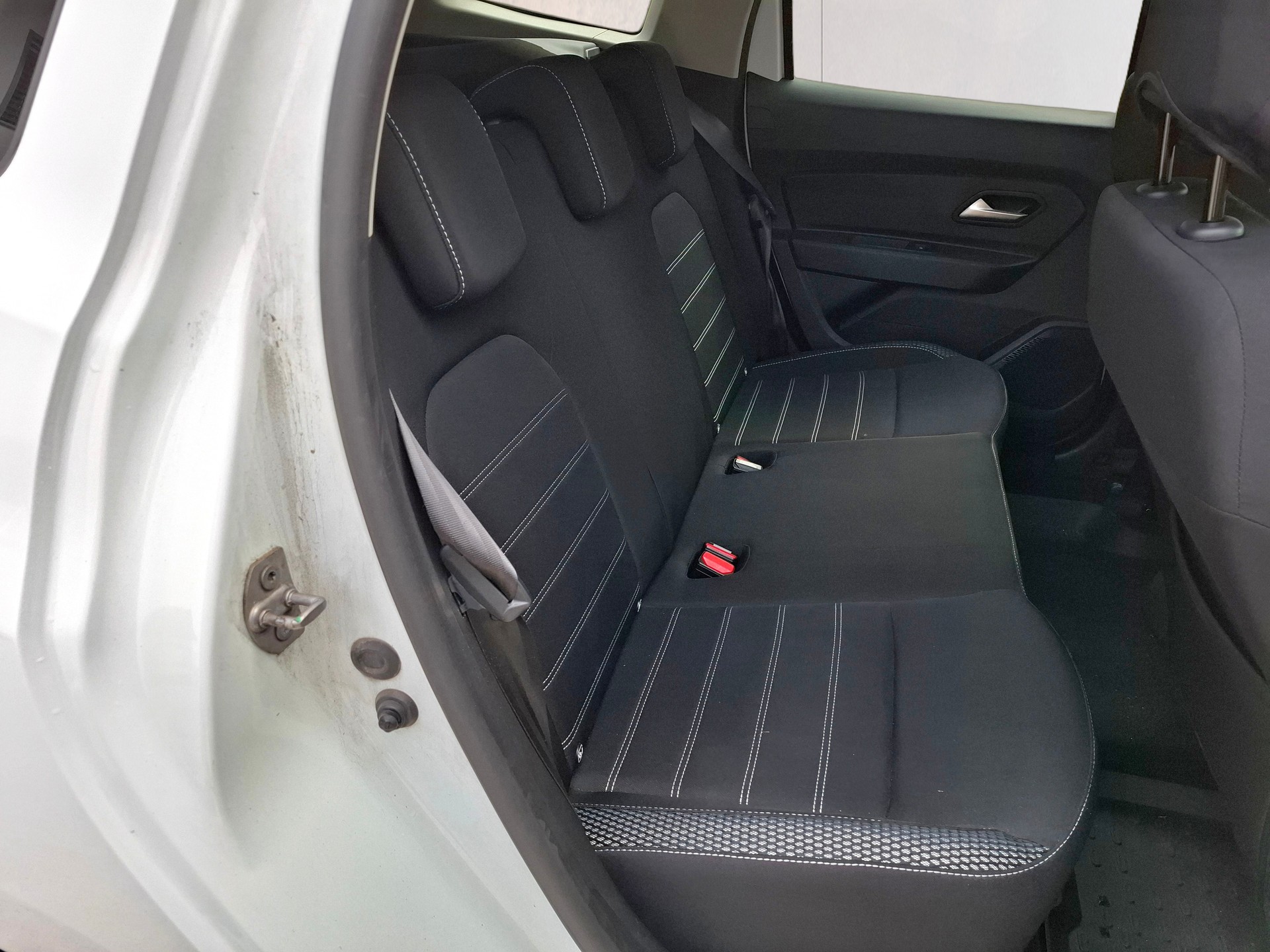 DACIA DUSTER-image-15