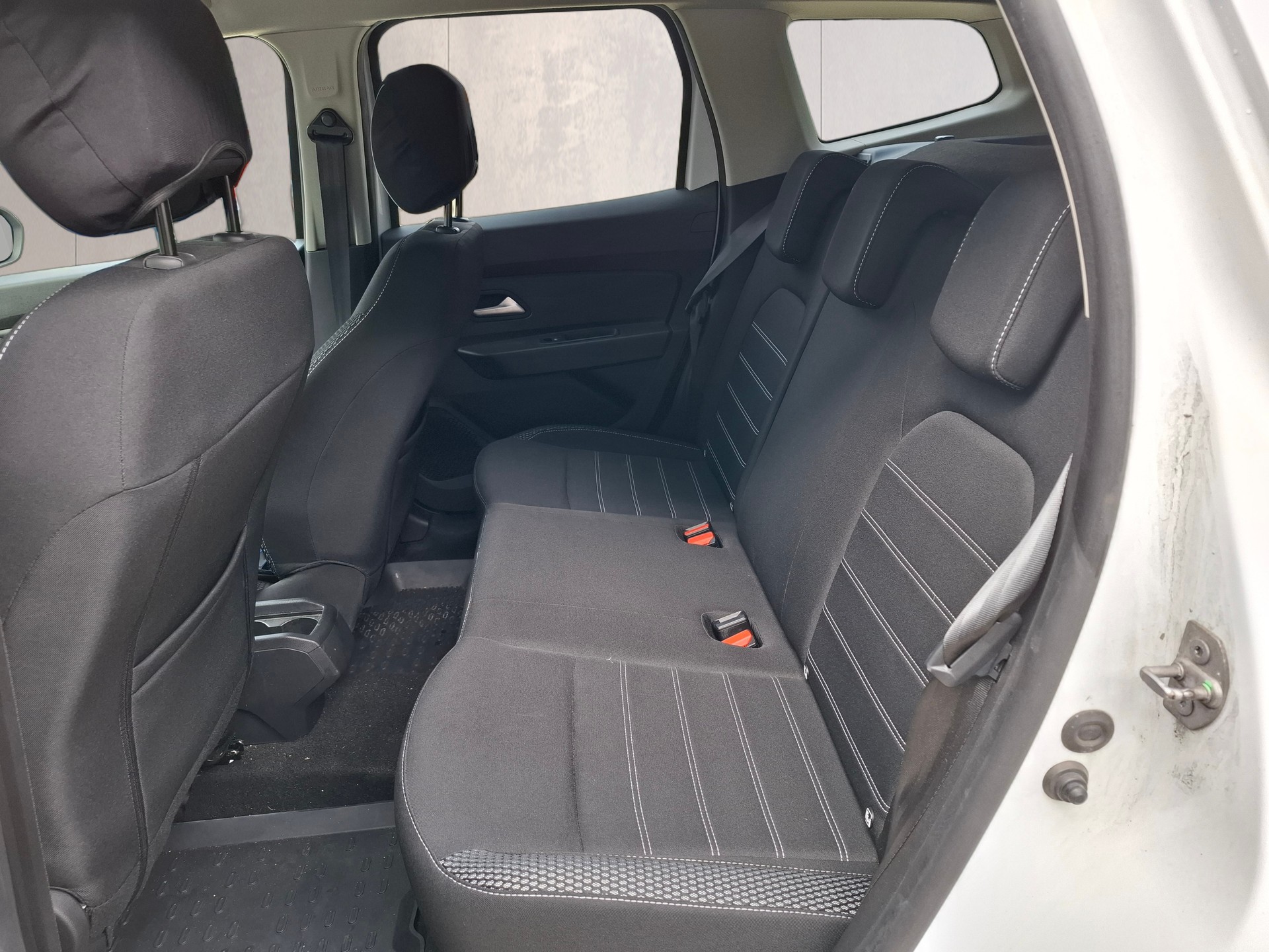 DACIA DUSTER-image-14
