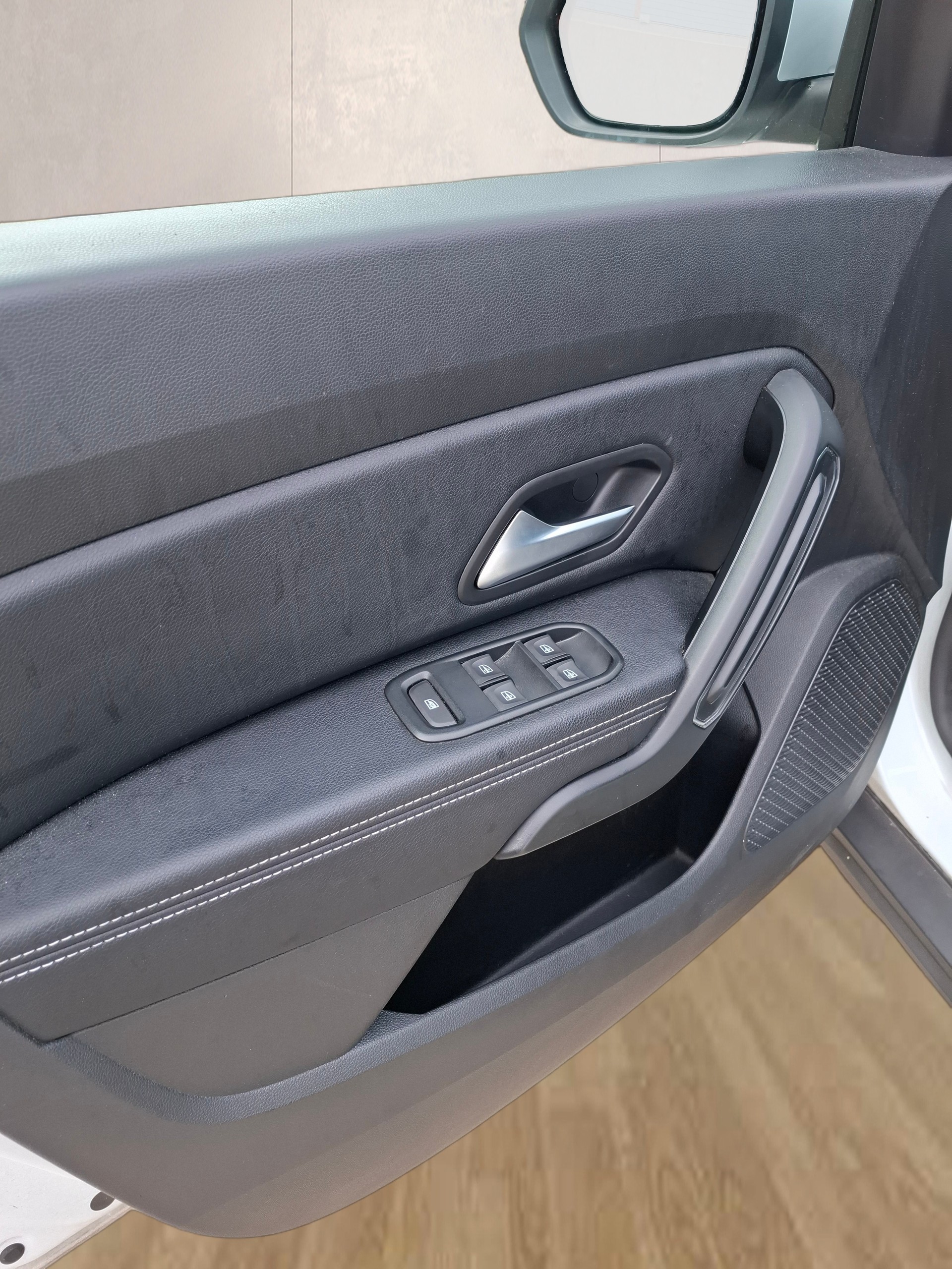 DACIA DUSTER-image-16