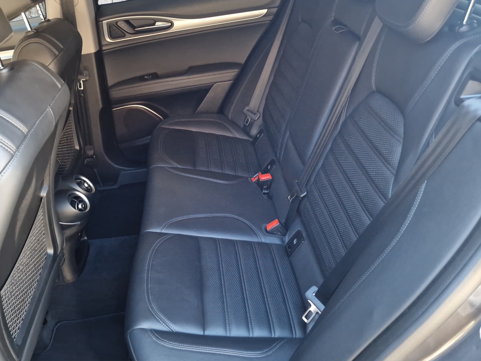 ALFA ROMEO Stelvio 2.0 Q4 Sprint-image-8