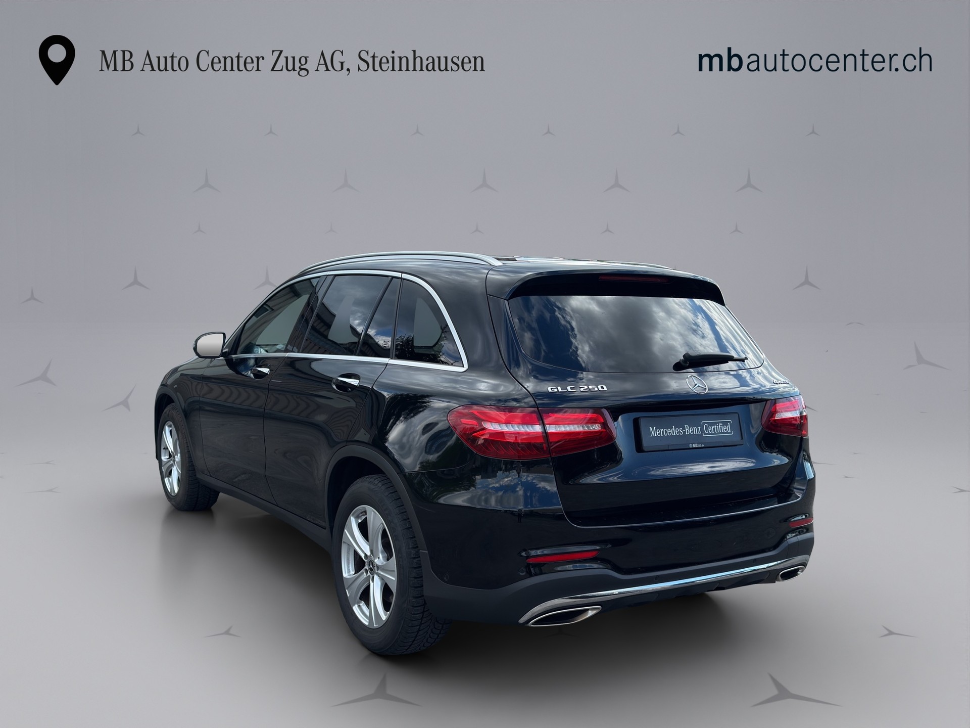 MERCEDES-BENZ GLC 250 AMG Line 4m-image-3
