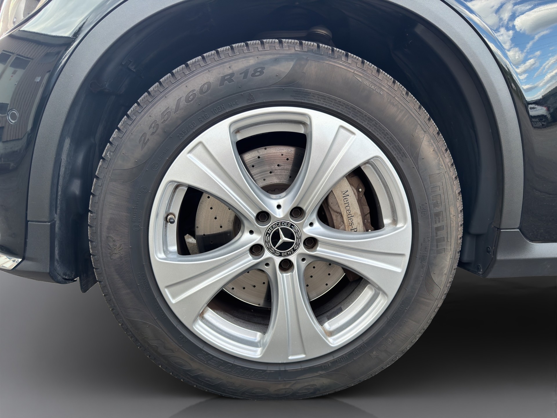 MERCEDES-BENZ GLC 250 AMG Line 4m-image-2