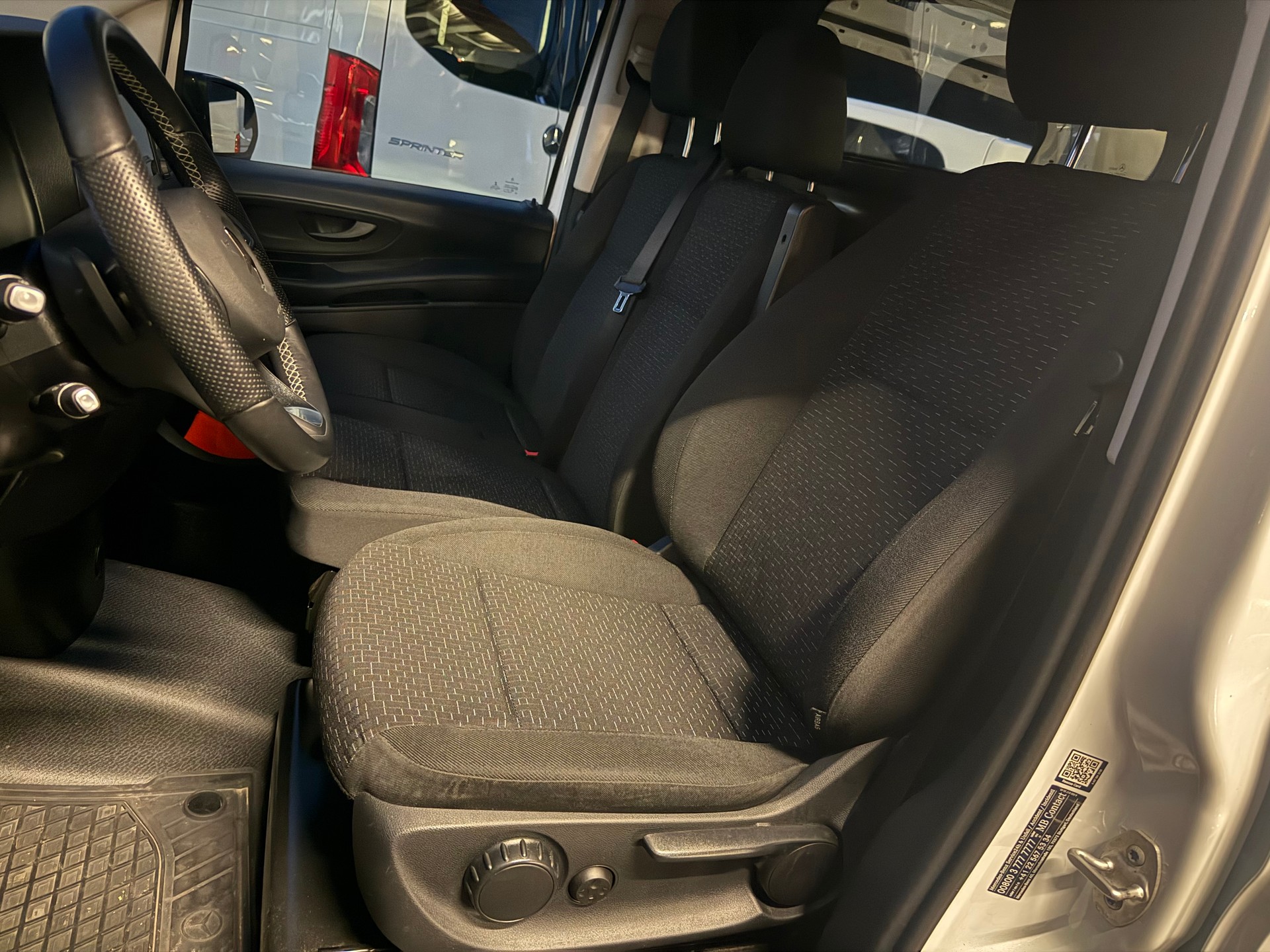 MERCEDES-BENZ Vito 114 CDI Extralang 9G-Tronic 4M Base-image-6