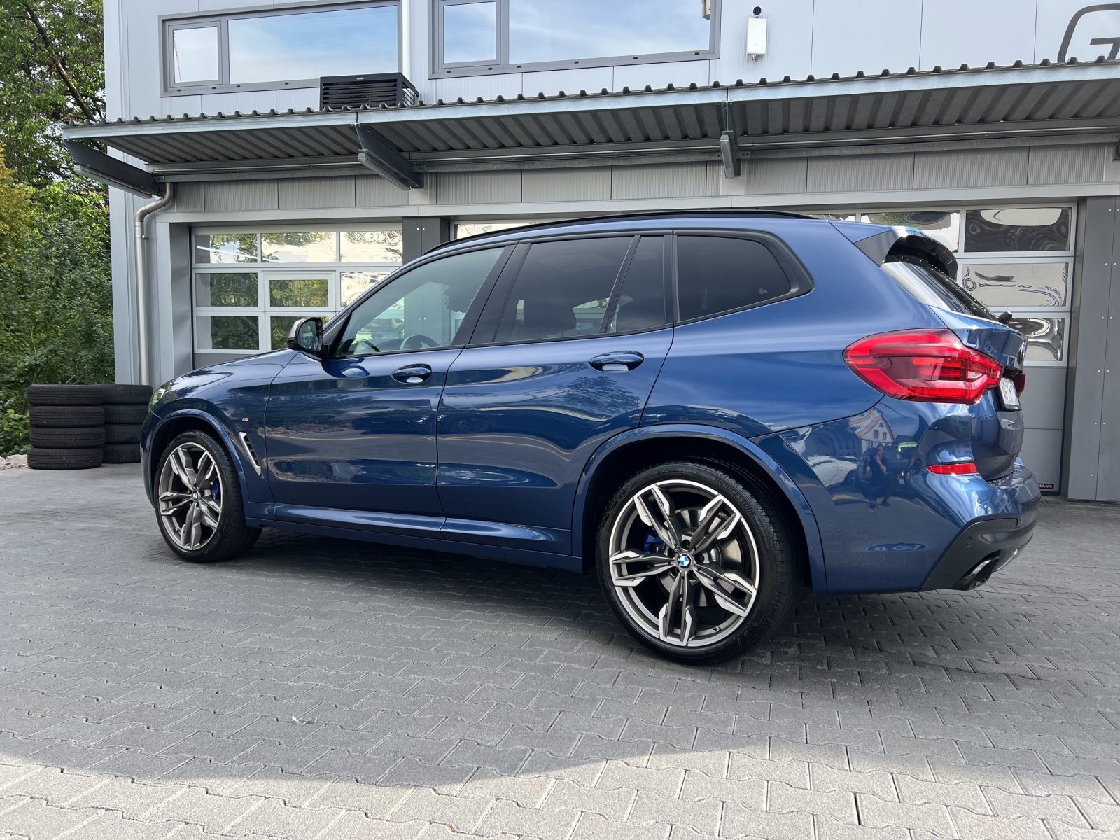 BMW X3 xDrive M40i Steptronic-showroom-element-2