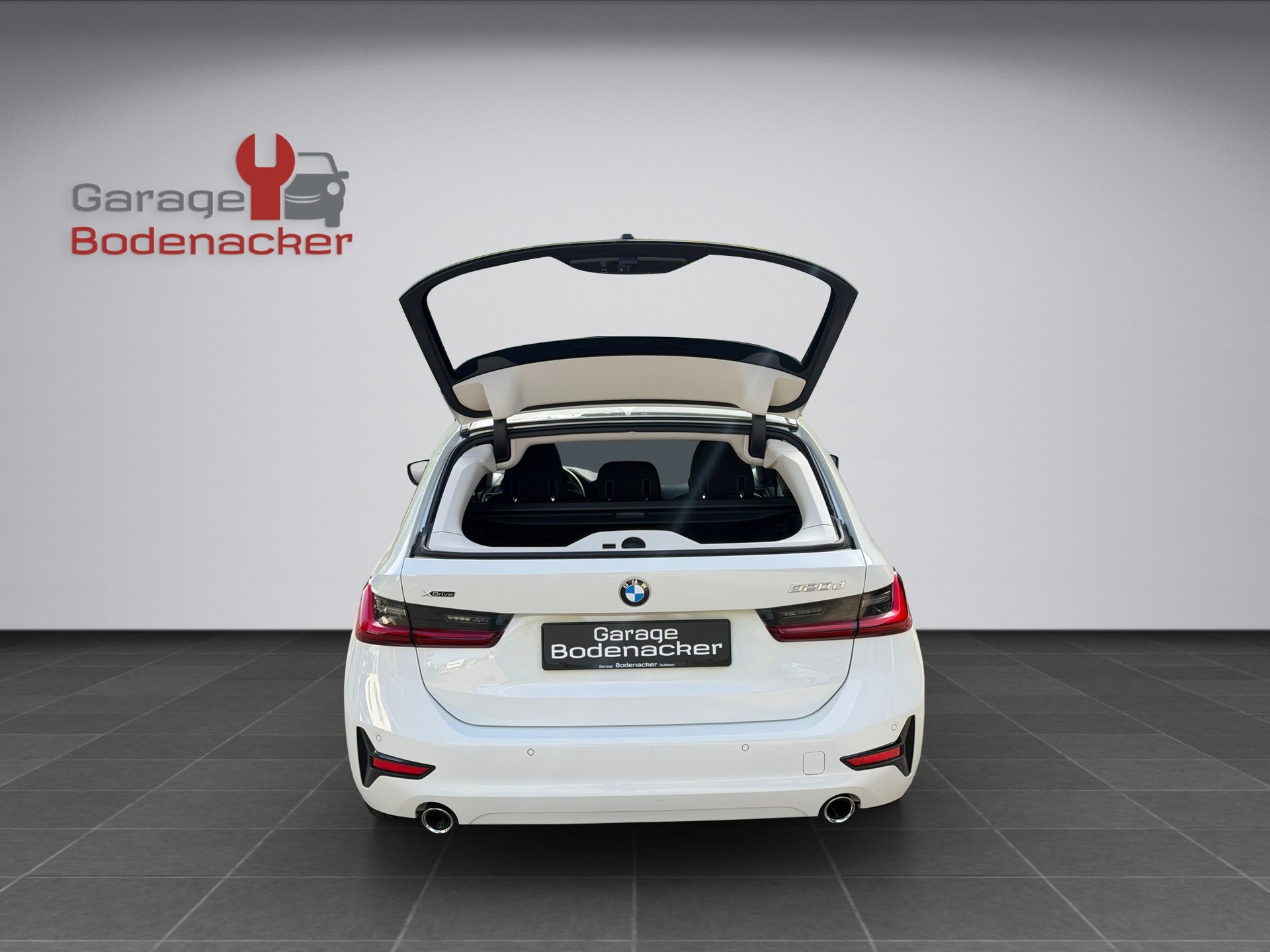 BMW 320d xDrive 48V Touring Steptronic * Diesel *-image-17