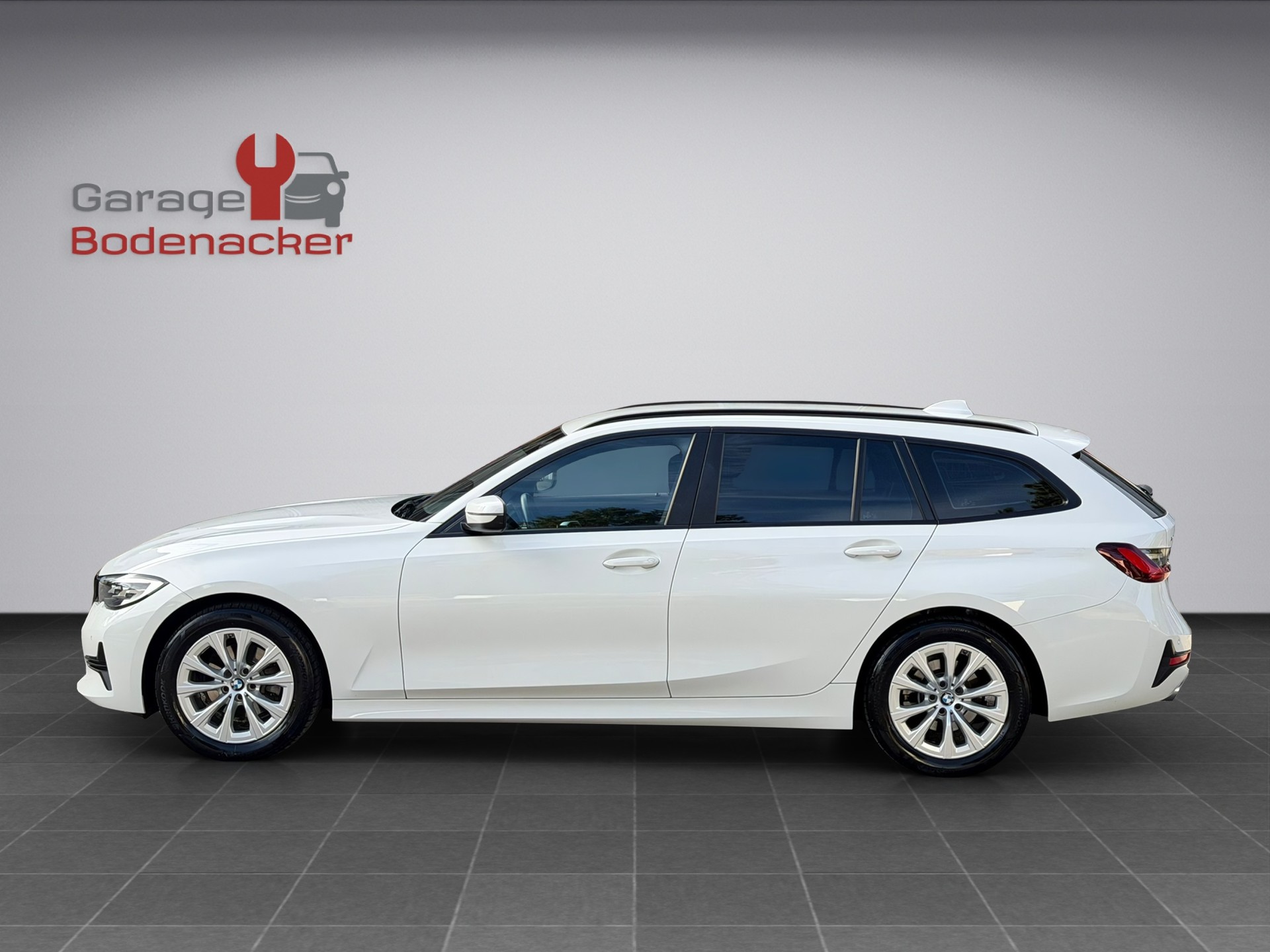 BMW 320d xDrive 48V Touring Steptronic * Diesel *-image-2