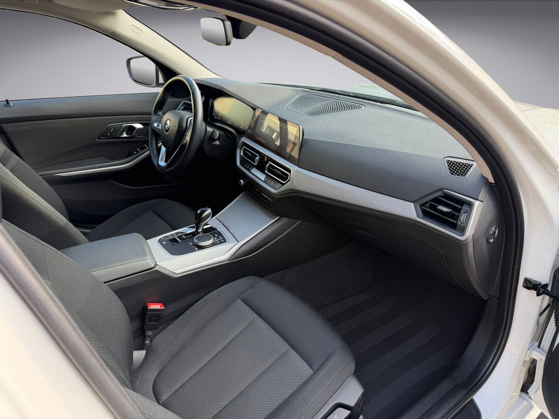 BMW 320d xDrive 48V Touring Steptronic * Diesel *-image-13