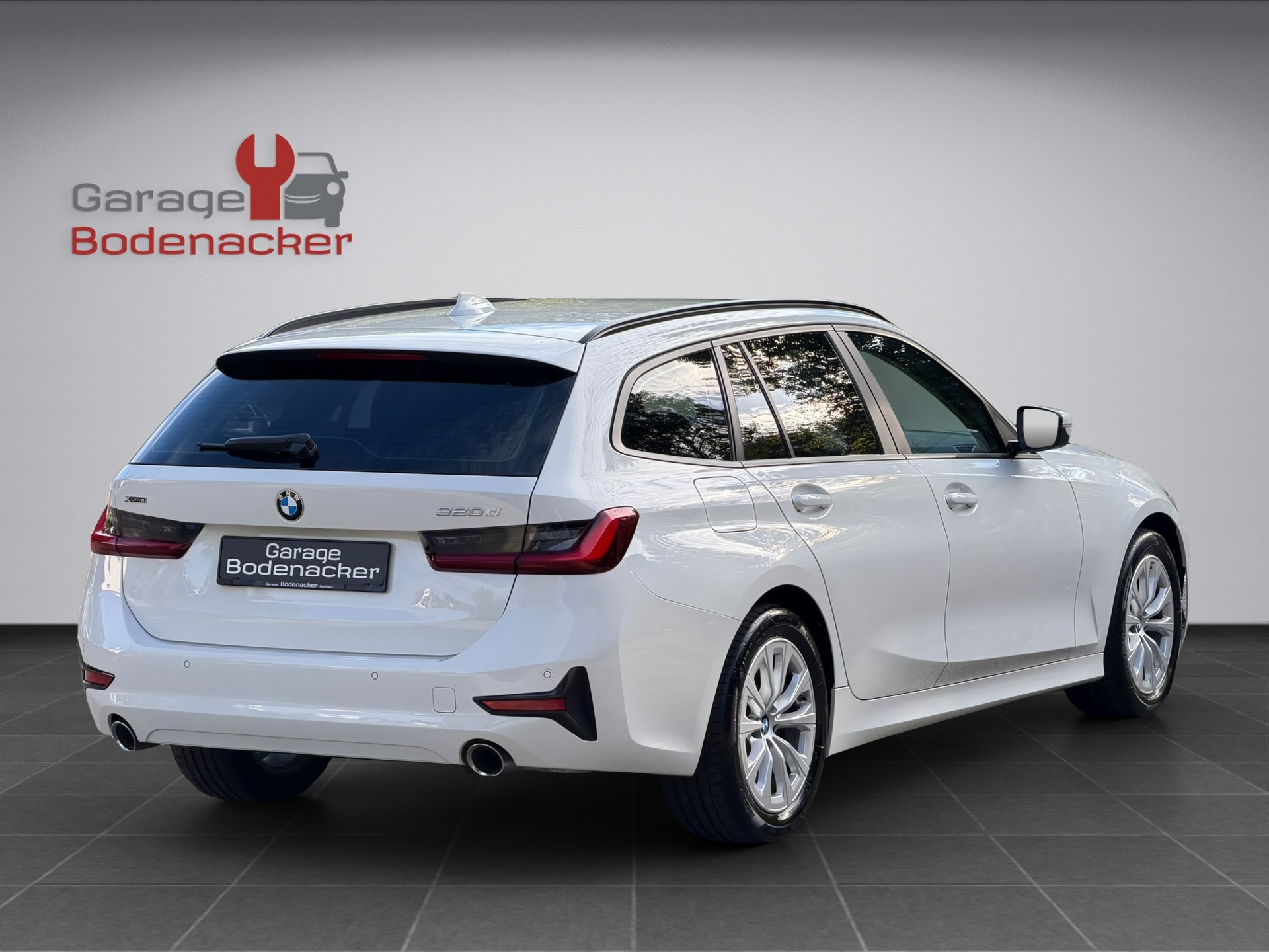 BMW 320d xDrive 48V Touring Steptronic * Diesel *-image-4