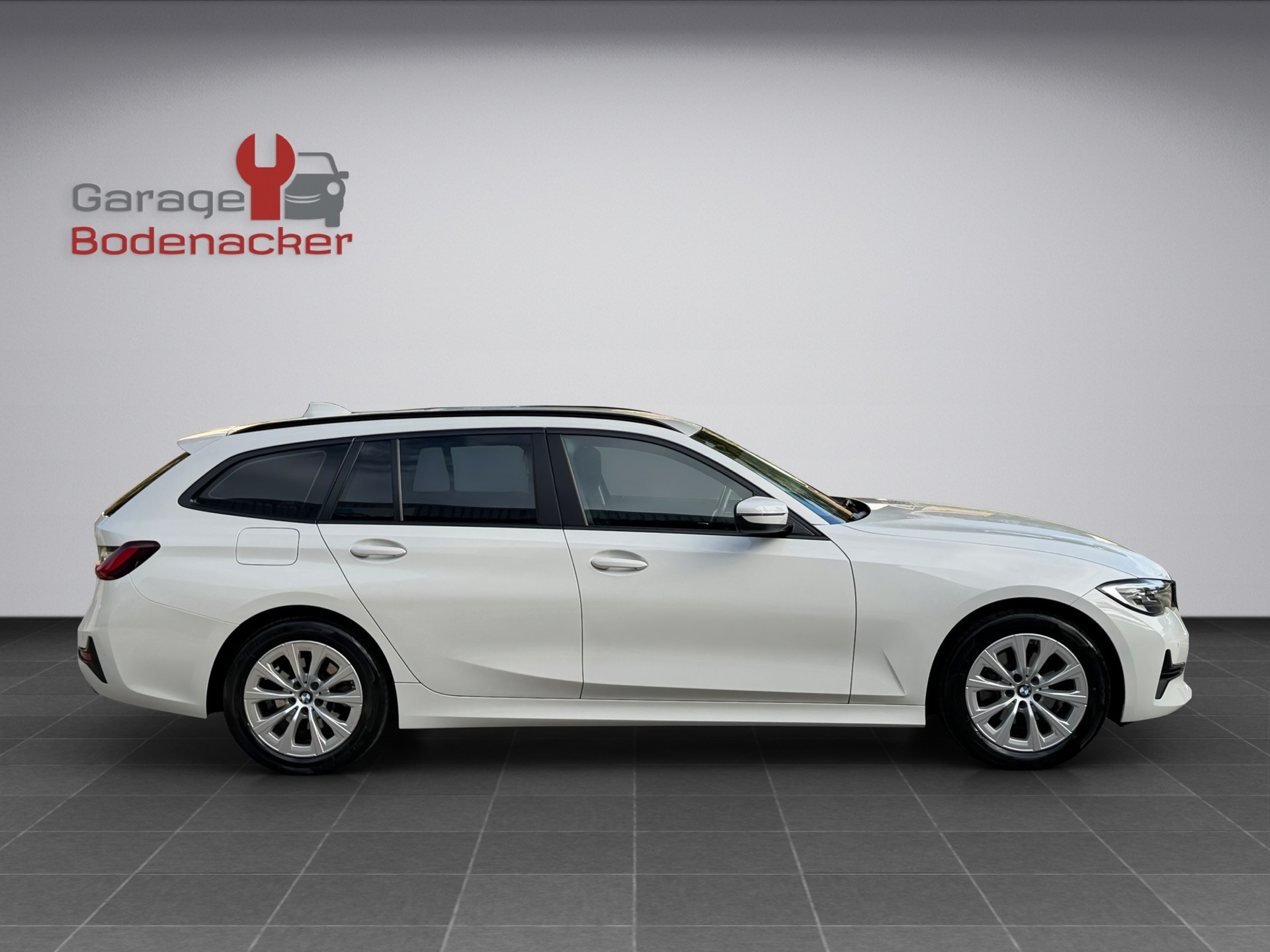 BMW 320d xDrive 48V Touring Steptronic * Diesel *-image-5
