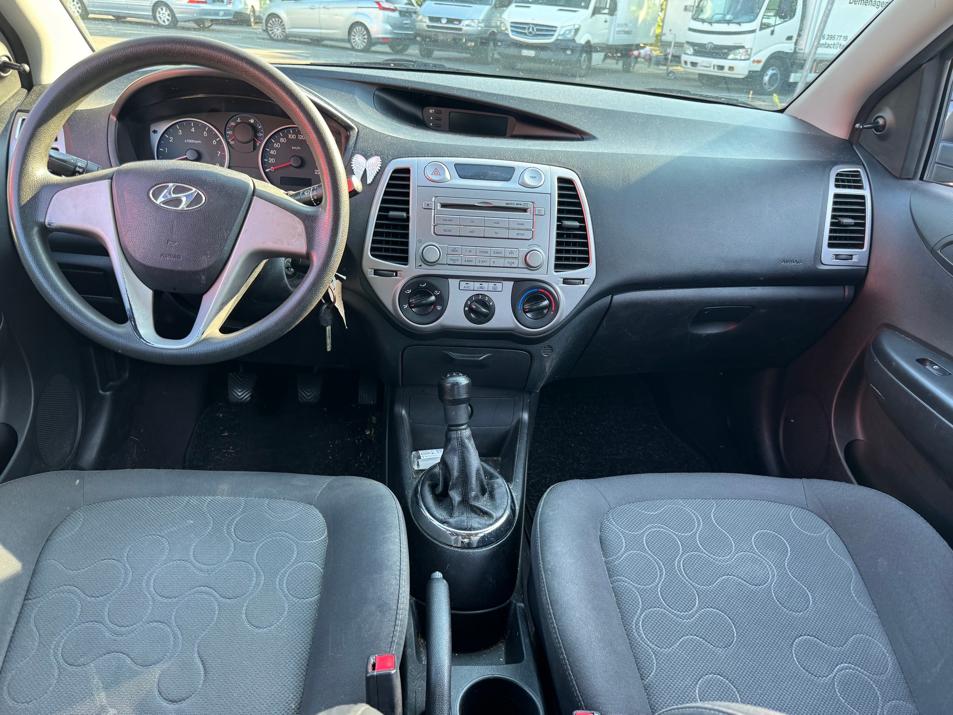 HYUNDAI i20 1.2 Comfort-image-16