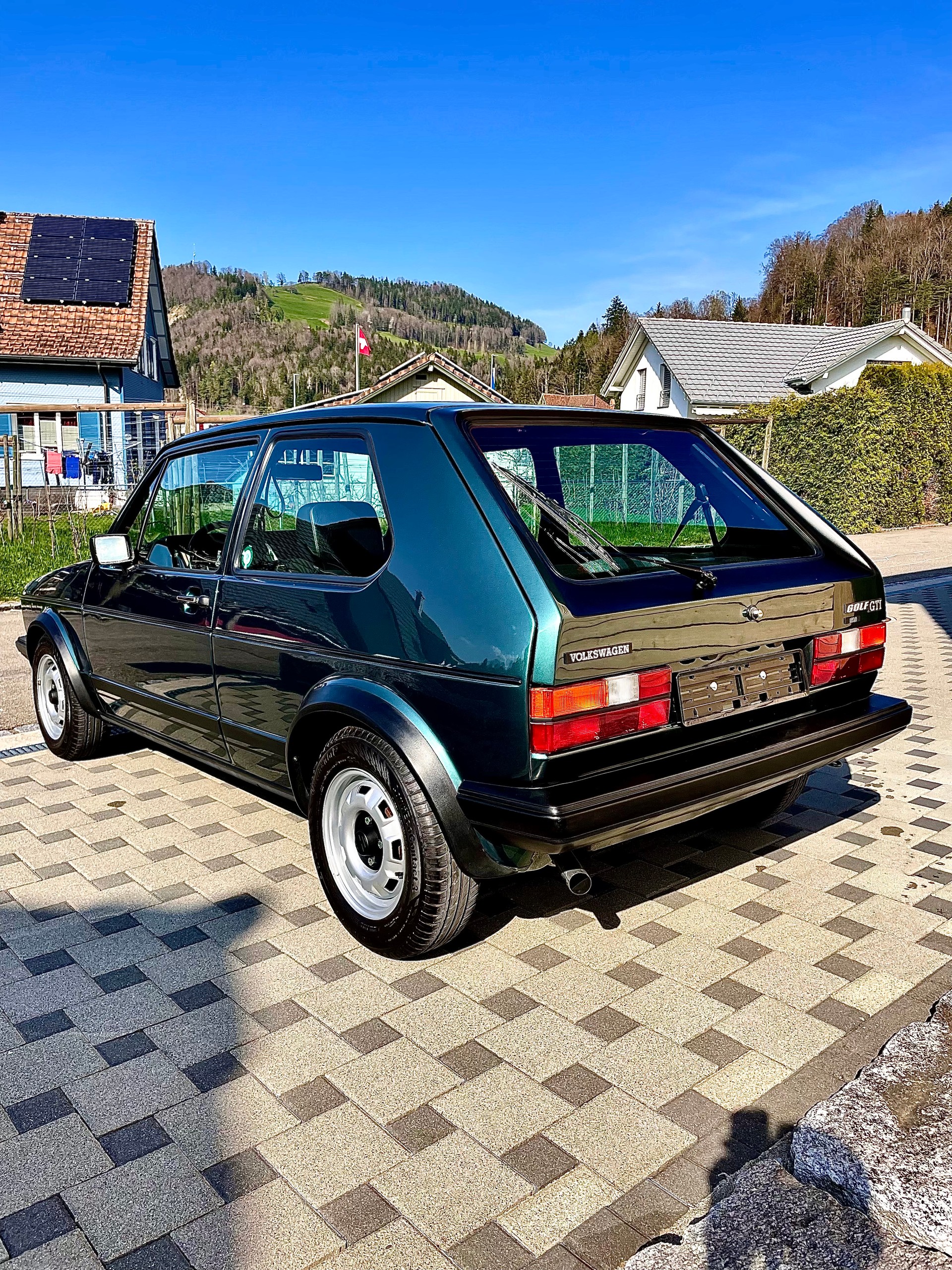 VW 1.8 GTI-image-2