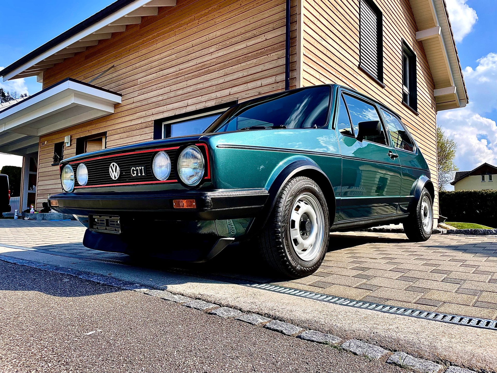 VW 1.8 GTI-image-0