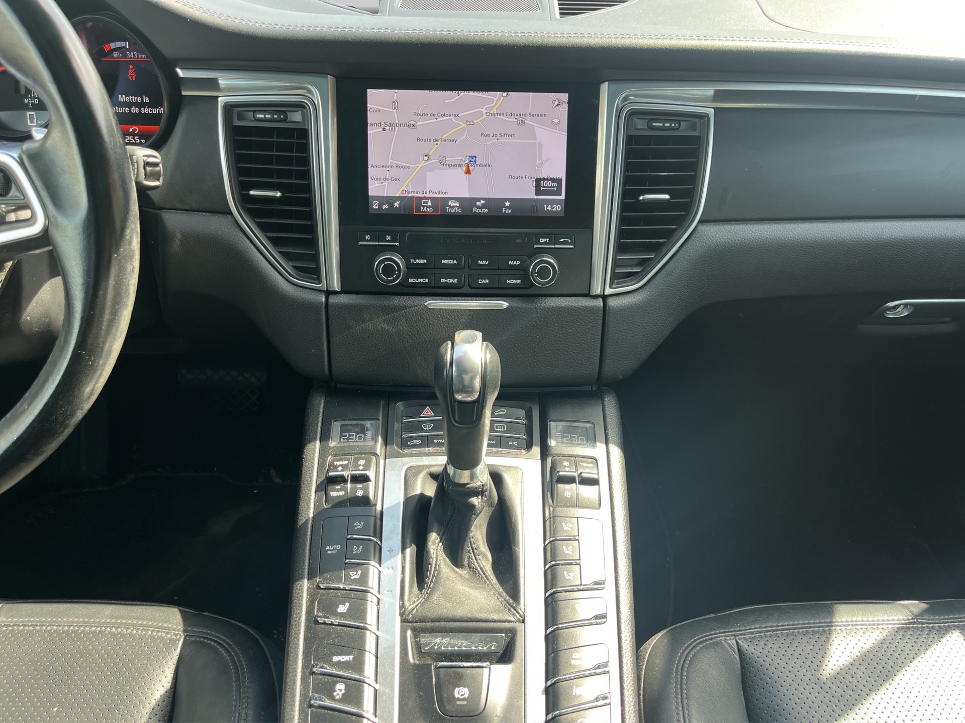 PORSCHE Macan PDK-image-9