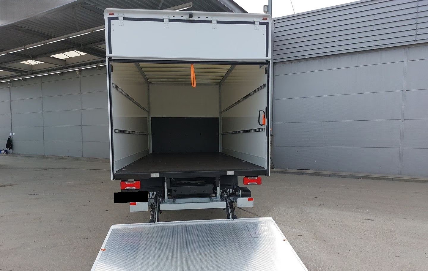 IVECO 70 C 18H A8 Kofferumbau-image-3