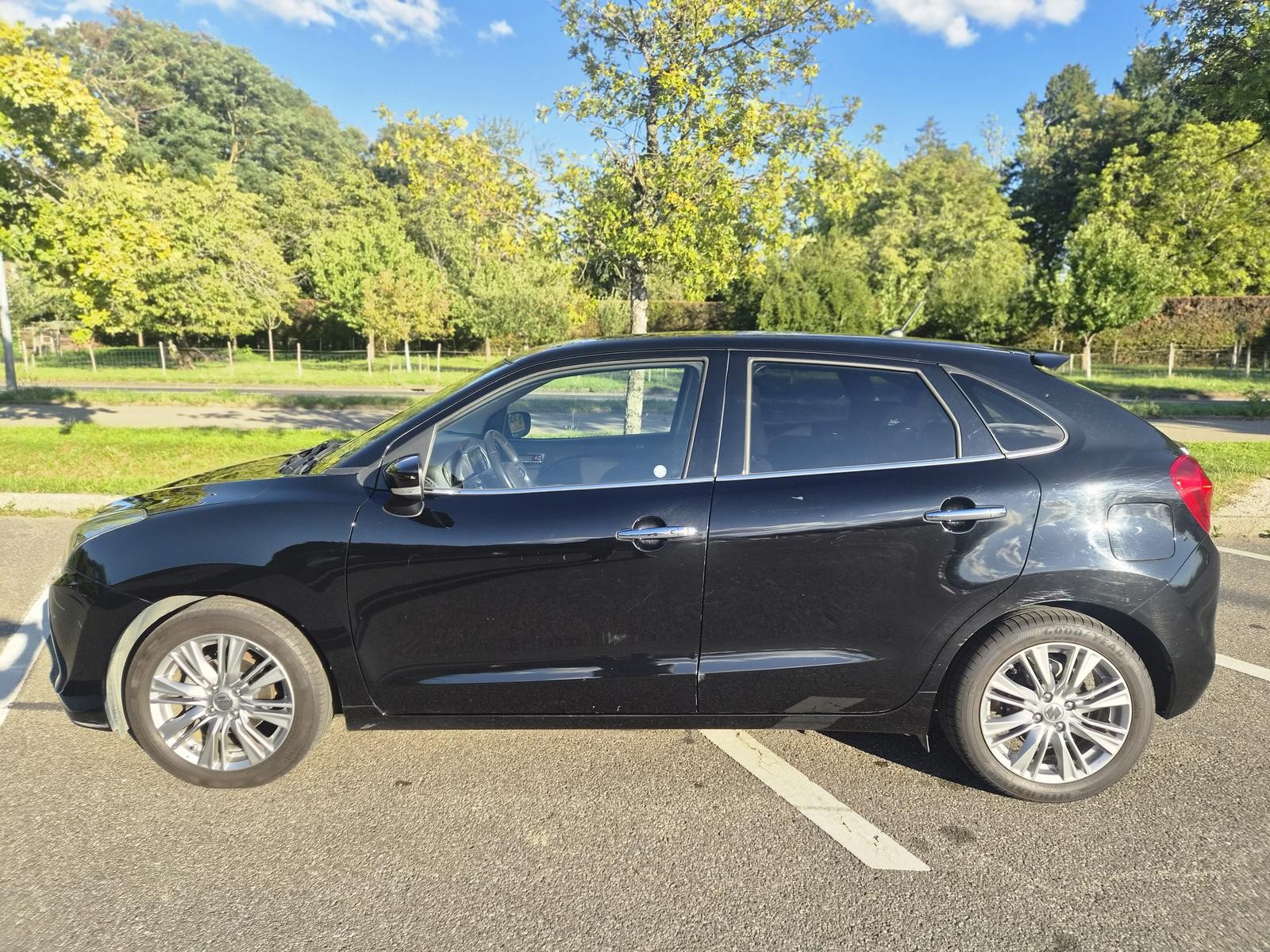 SUZUKI 1.2 SHVS Compact Top-image-1