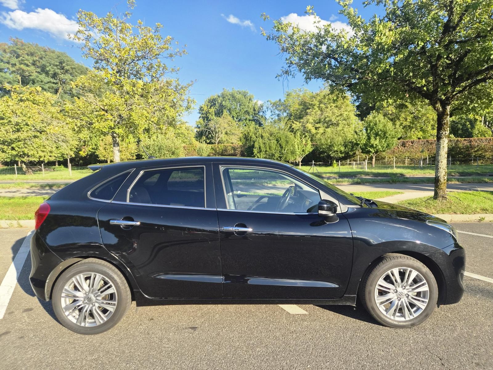 SUZUKI 1.2 SHVS Compact Top-image-0
