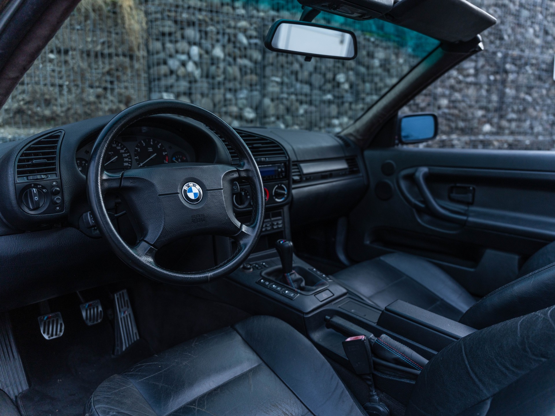 BMW 328i Cabrio M-Paket-image-22