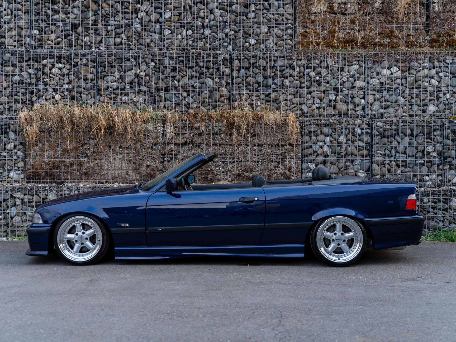 BMW 328i Cabrio M-Paket-image-5
