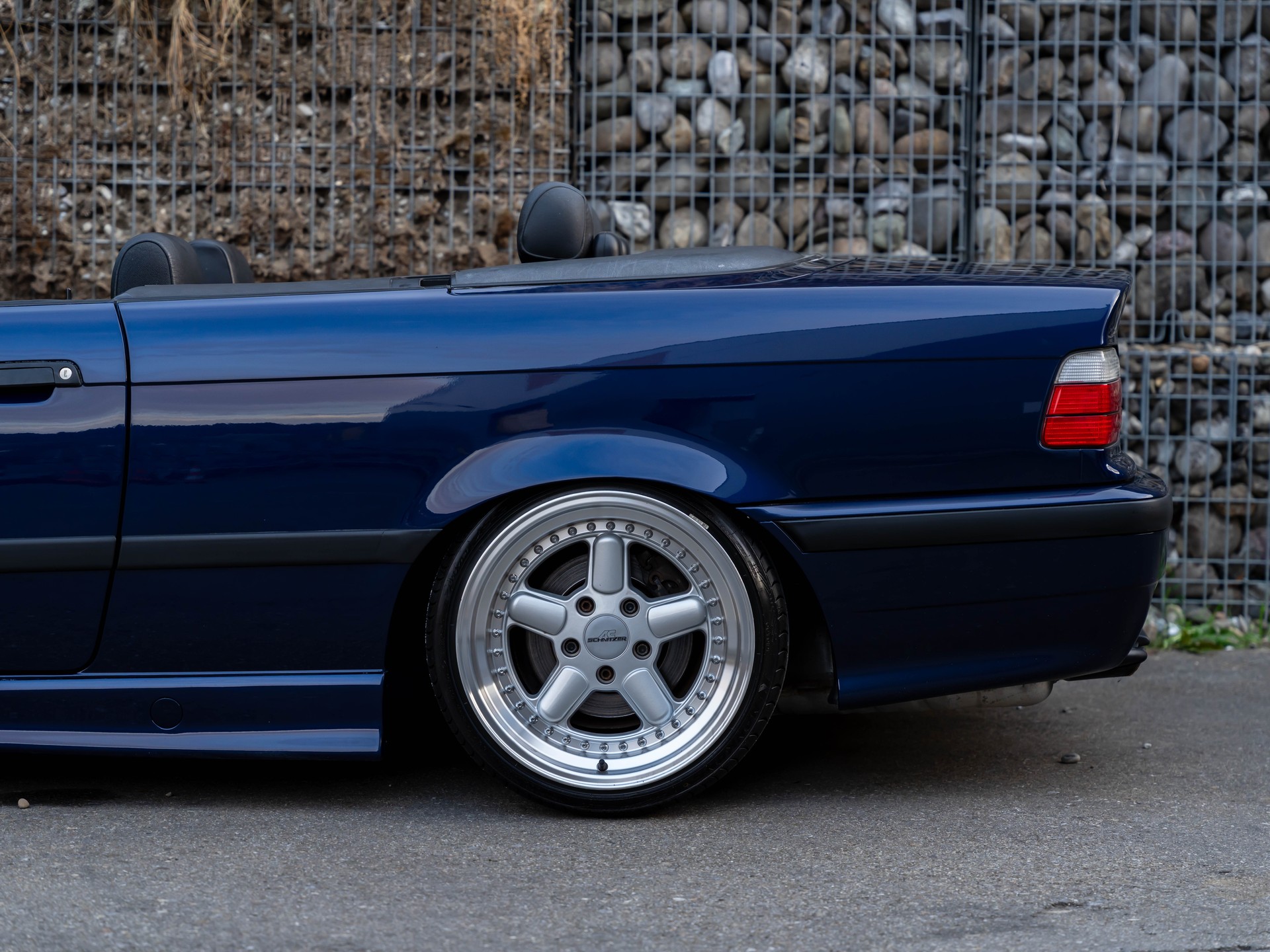 BMW 328i Cabrio M-Paket-image-3