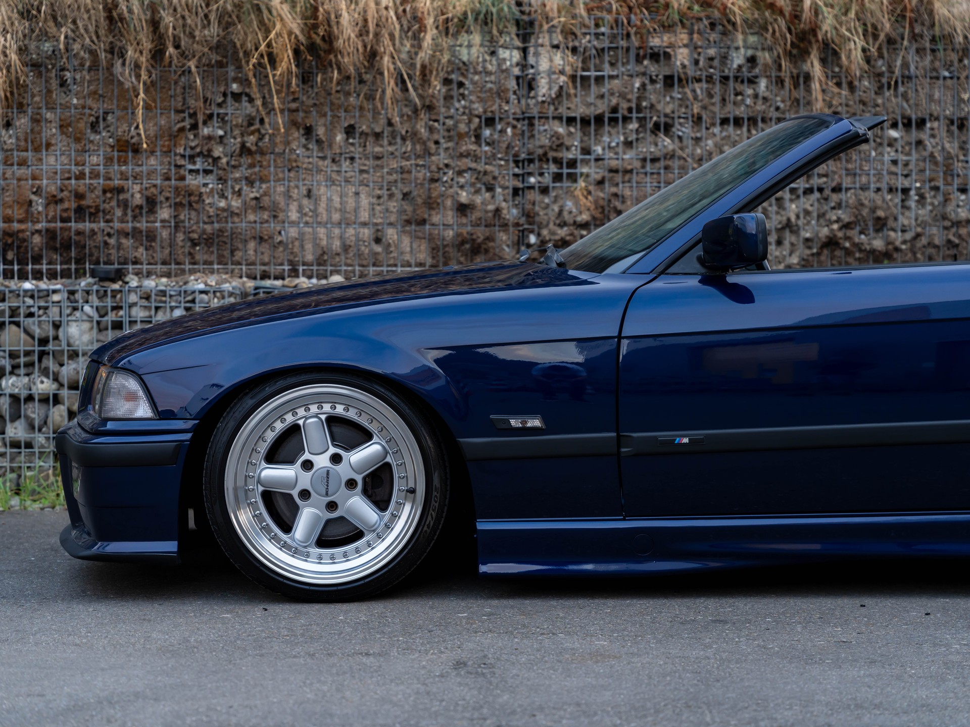 BMW 328i Cabrio M-Paket-image-2