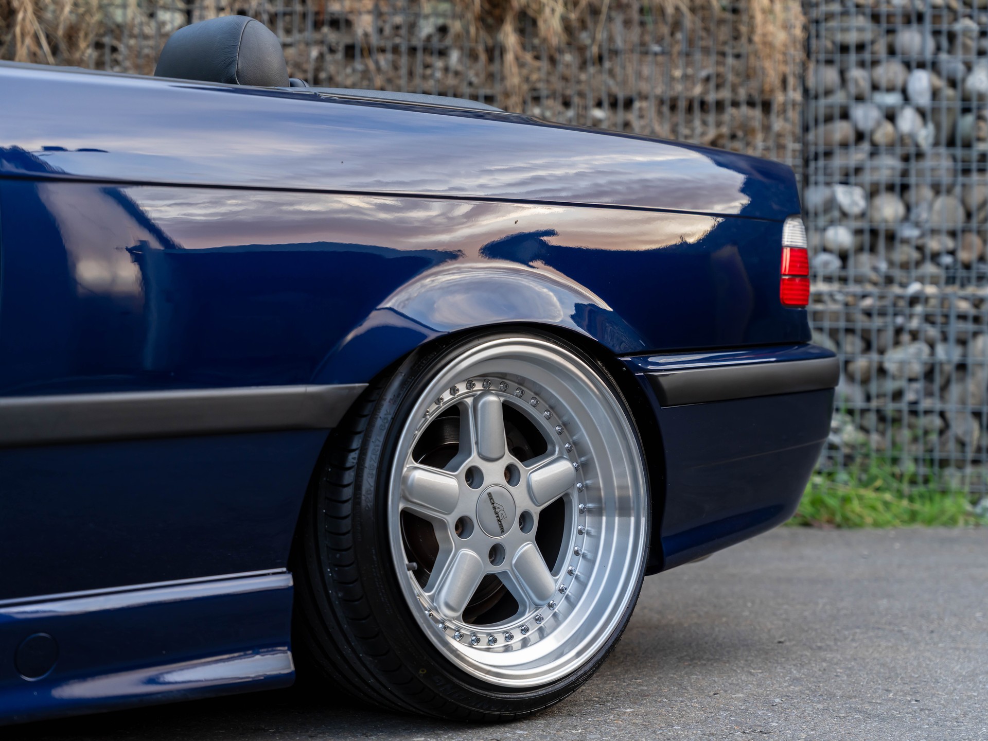 BMW 328i Cabrio M-Paket-image-4