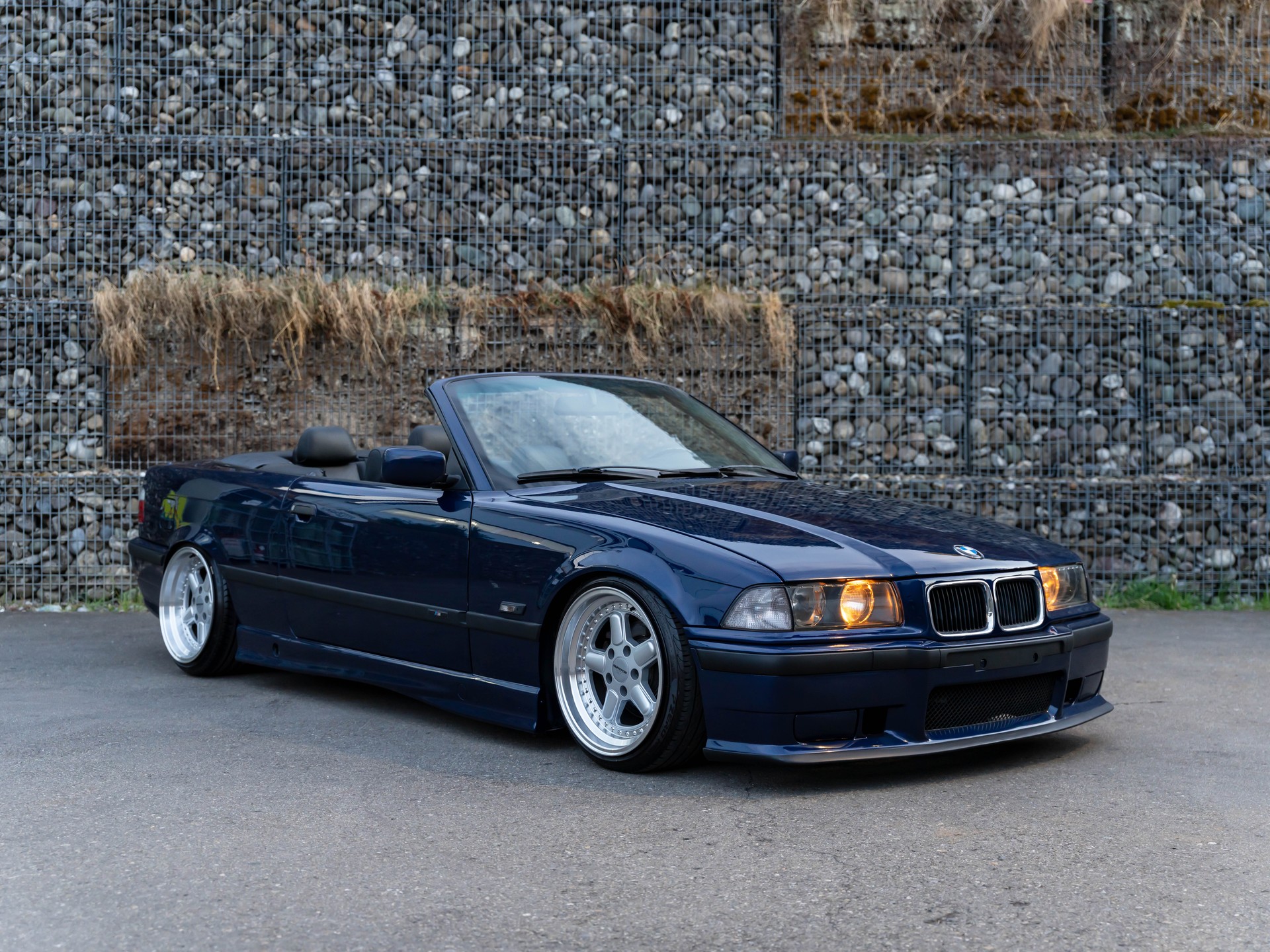 BMW 328i Cabrio M-Paket-image-15