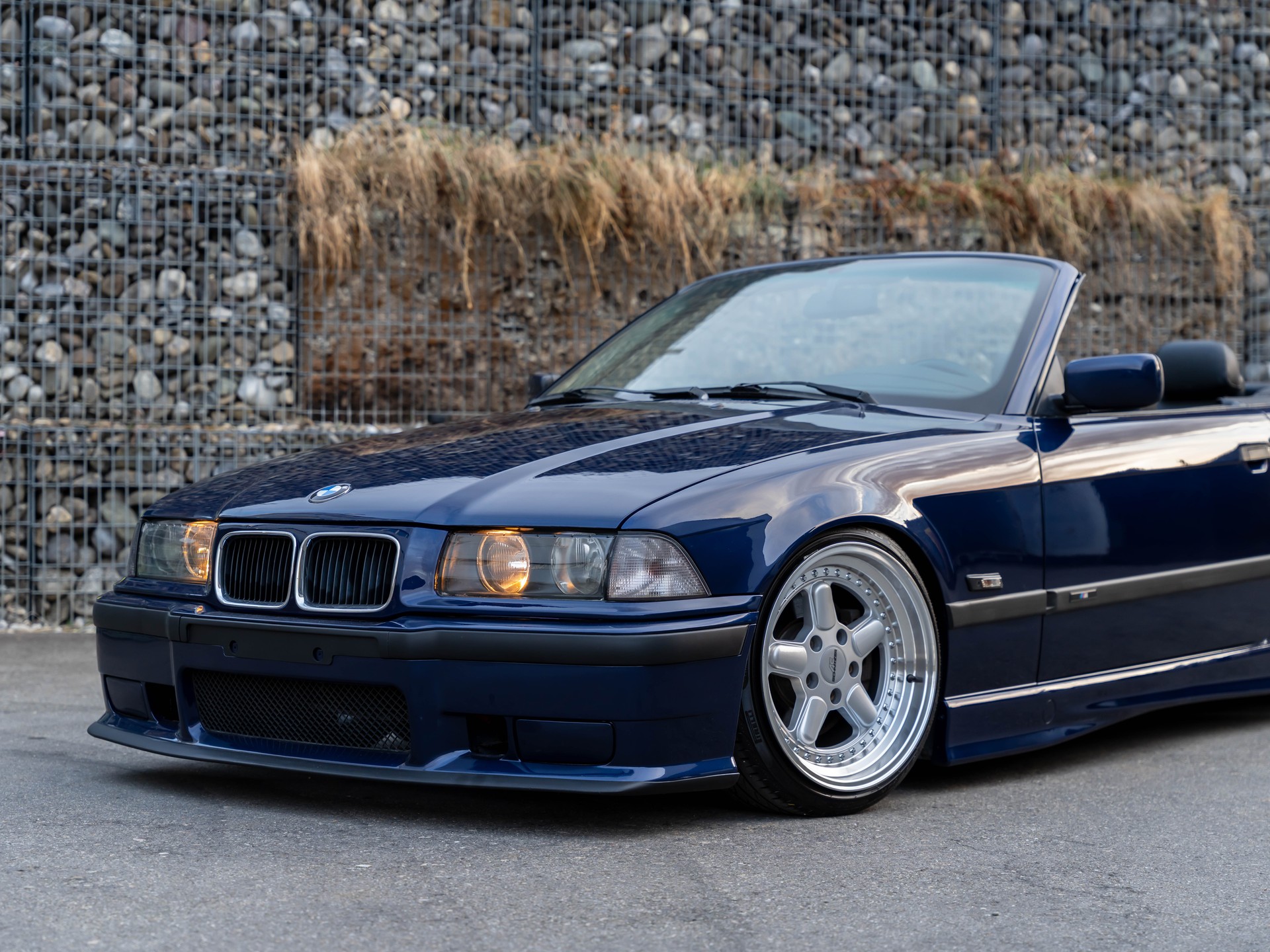 BMW 328i Cabrio M-Paket-image-1