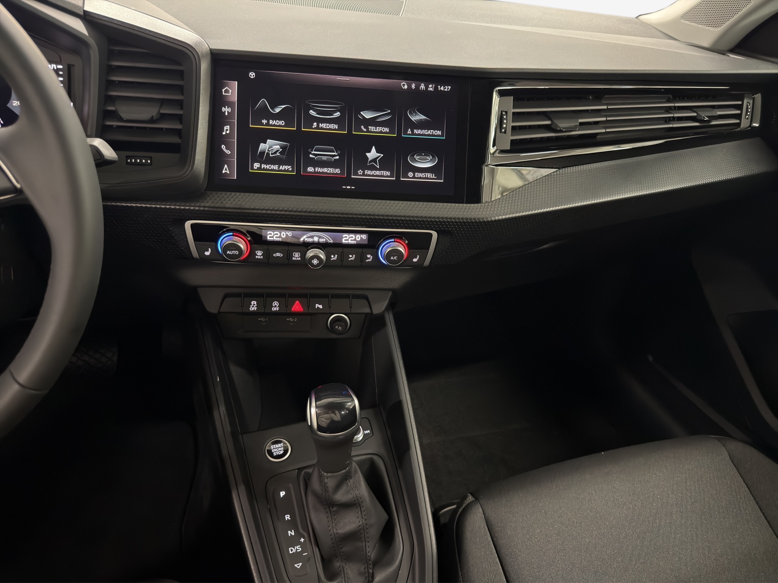 AUDI A1 Sportback 30 TFSI Attraction S-tronic-image-10
