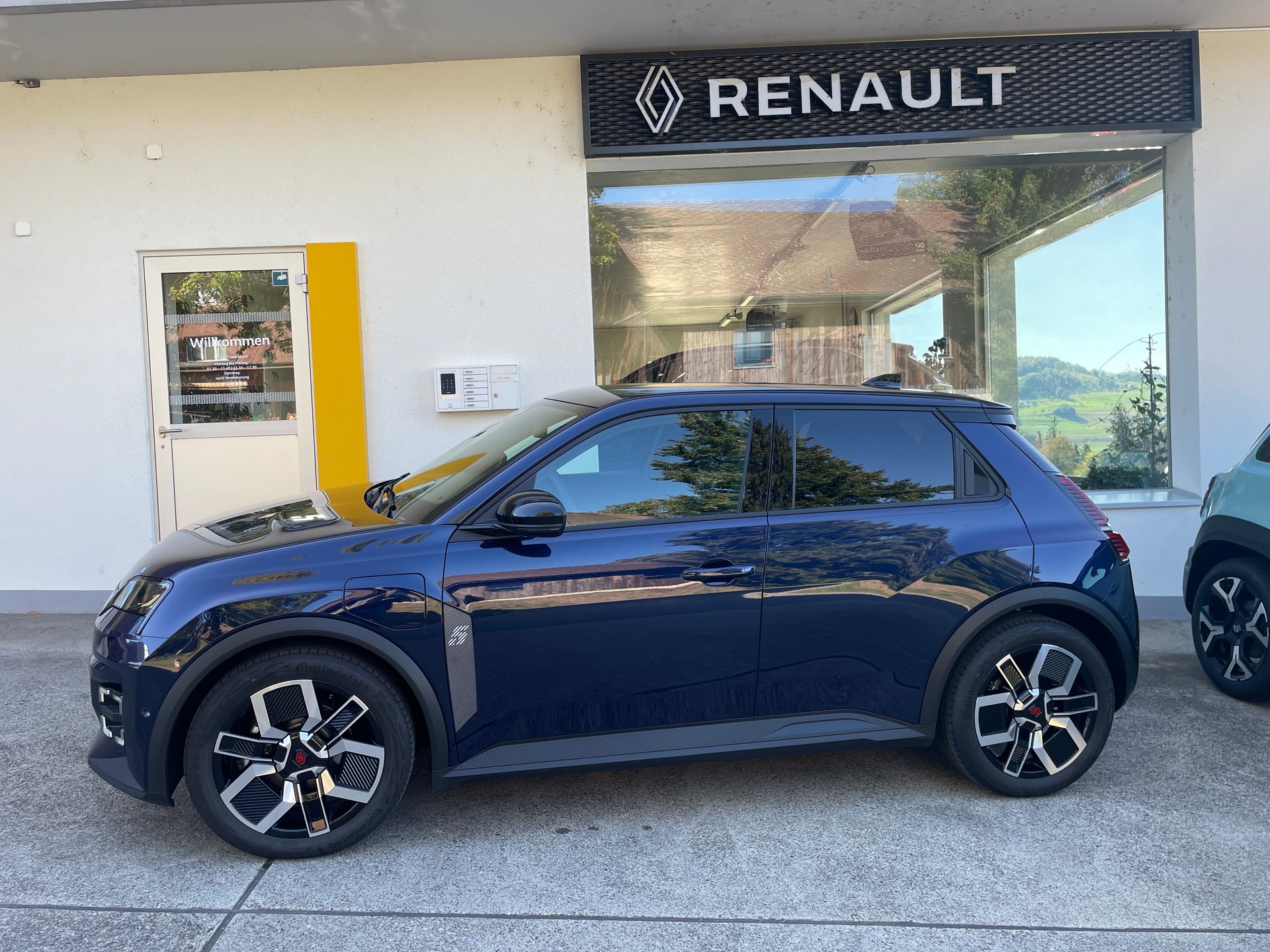 RENAULT R5 E-Tech Comfort Range 52 kWh Techno-image-0