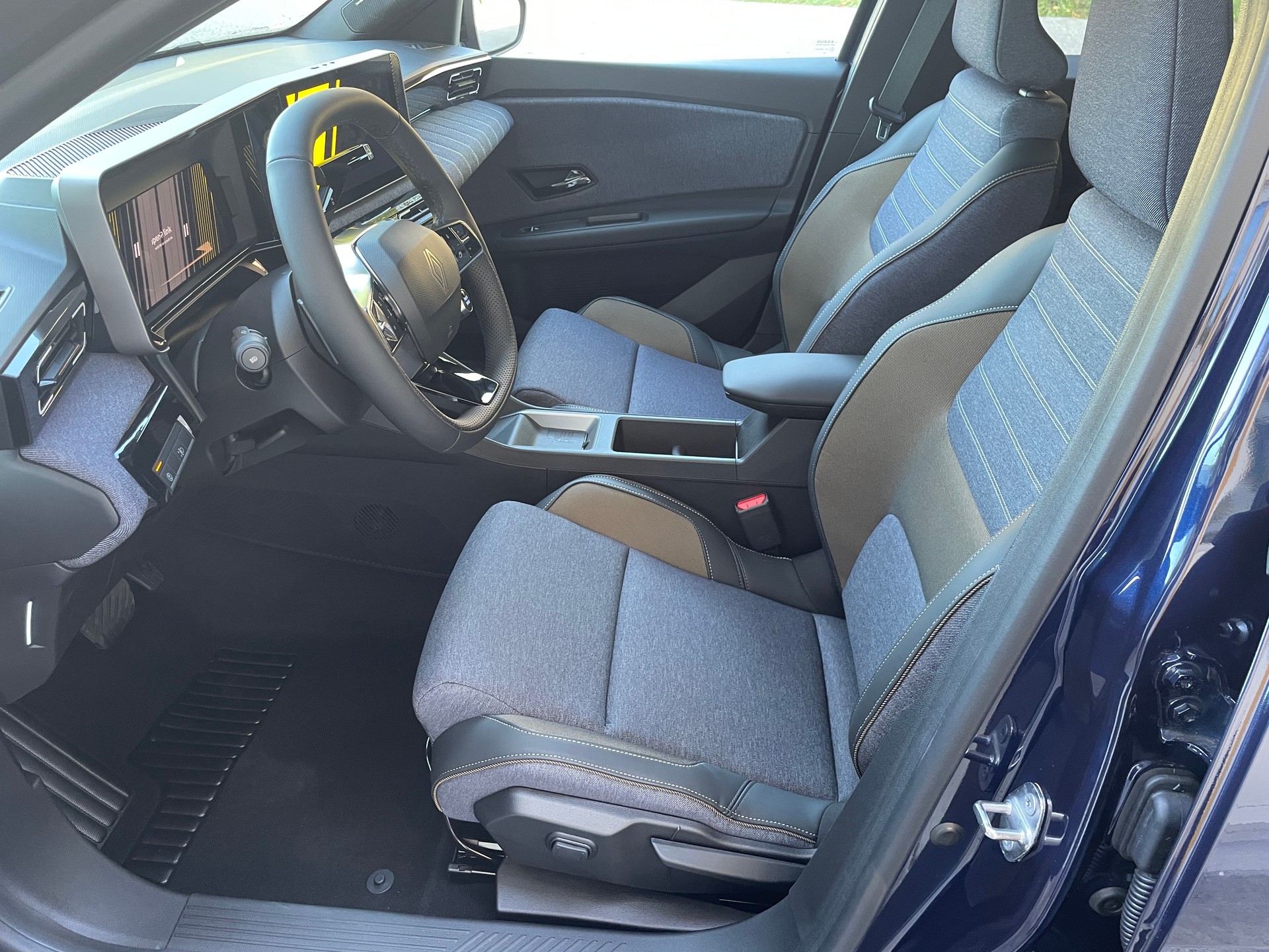 RENAULT R5 E-Tech Comfort Range 52 kWh Techno-image-15