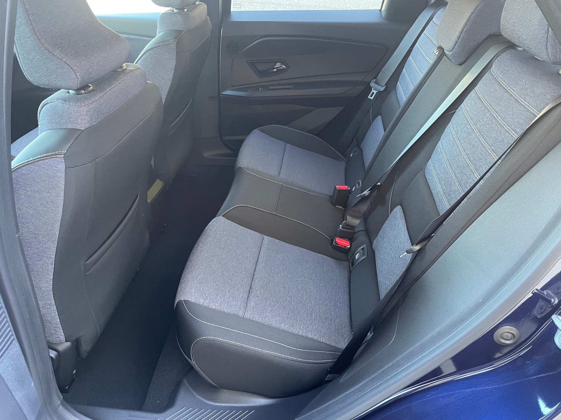 RENAULT R5 E-Tech Comfort Range 52 kWh Techno-image-4
